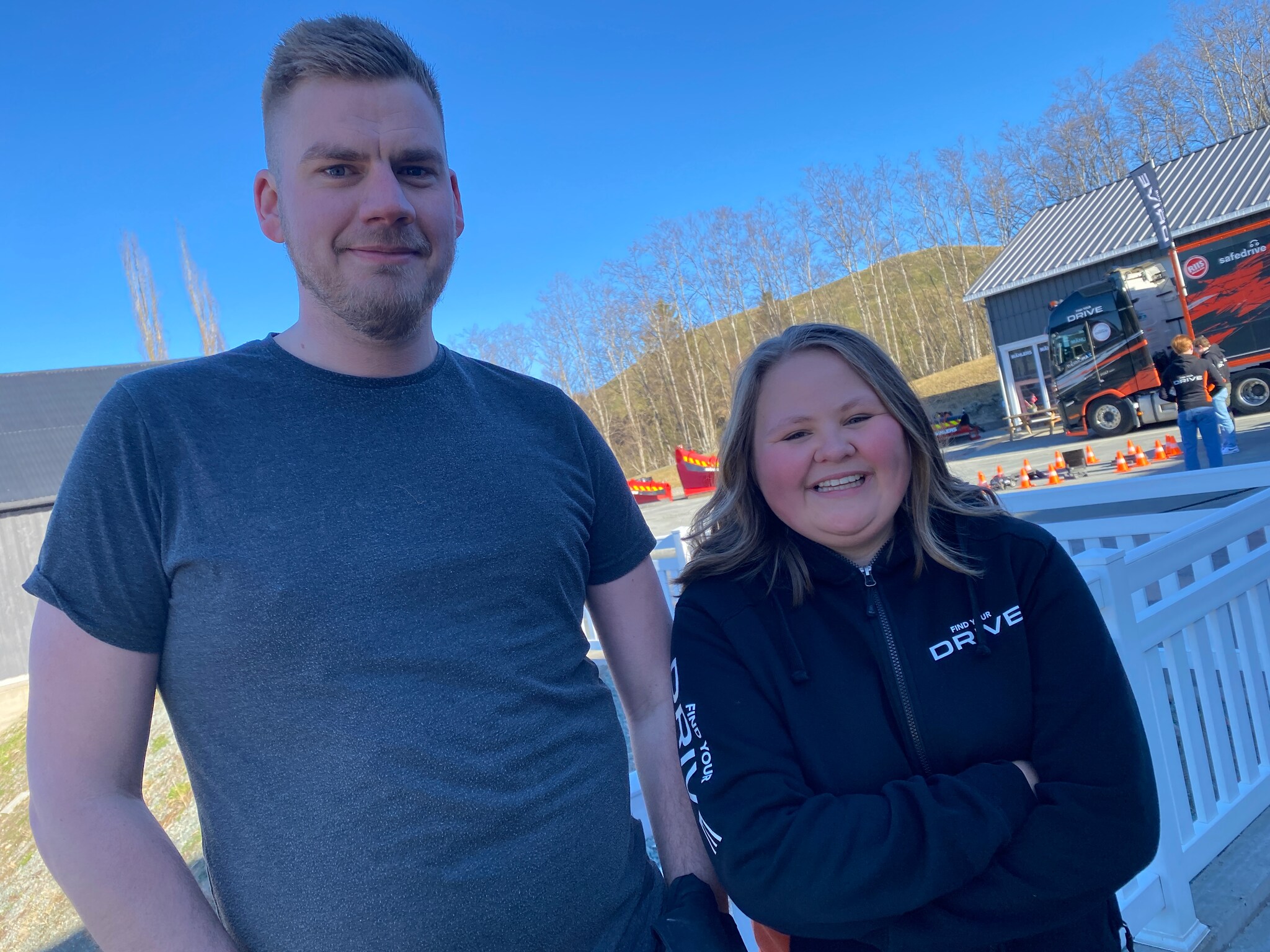 Runar og Andrea i Drive om besøk