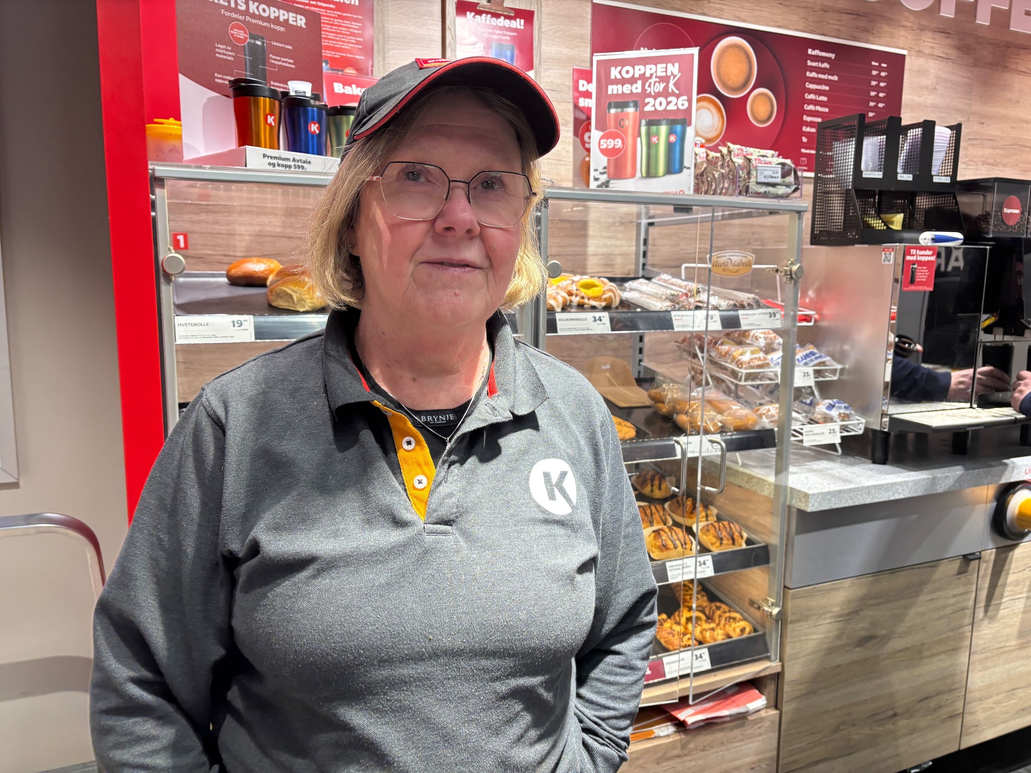 Kaffedronninga i Stjørdal: - 93.000 kopper kaffe på ett år