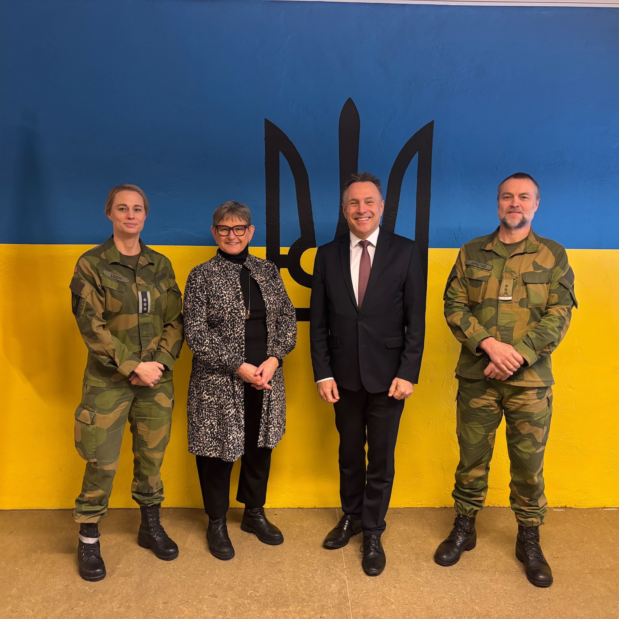 Forsvarsministeren besøker Værnes