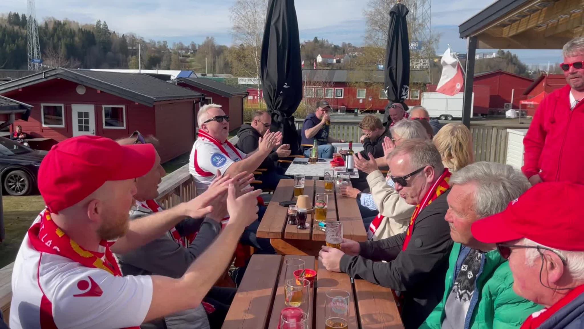 LFK supporterne etter seier over Brann