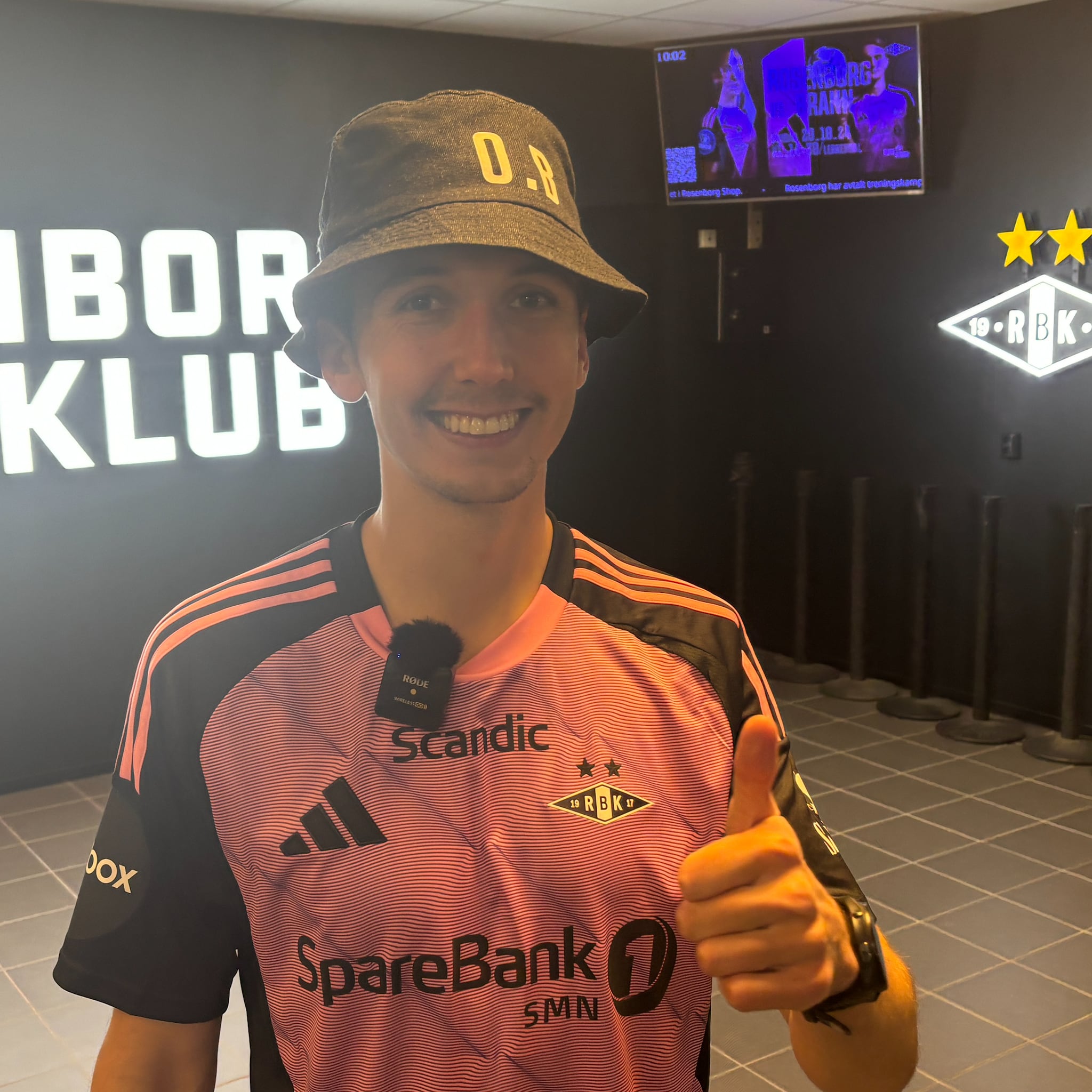 Isbadet på Lerkendal på haiketur til Nordkapp