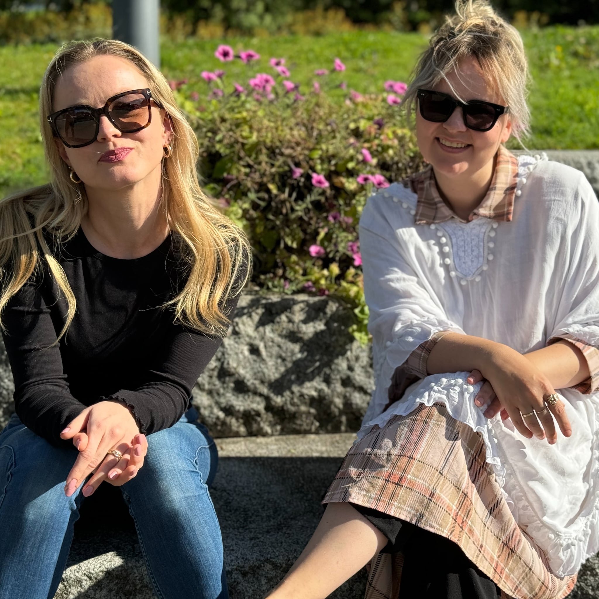 Julie og Jeanette om "Det brinn på kvart fjell"