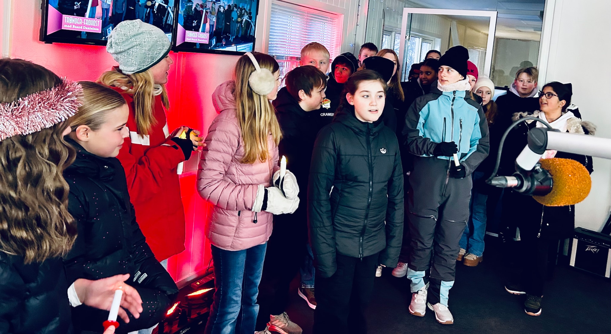 Halsen Barneskole med Luciasang
