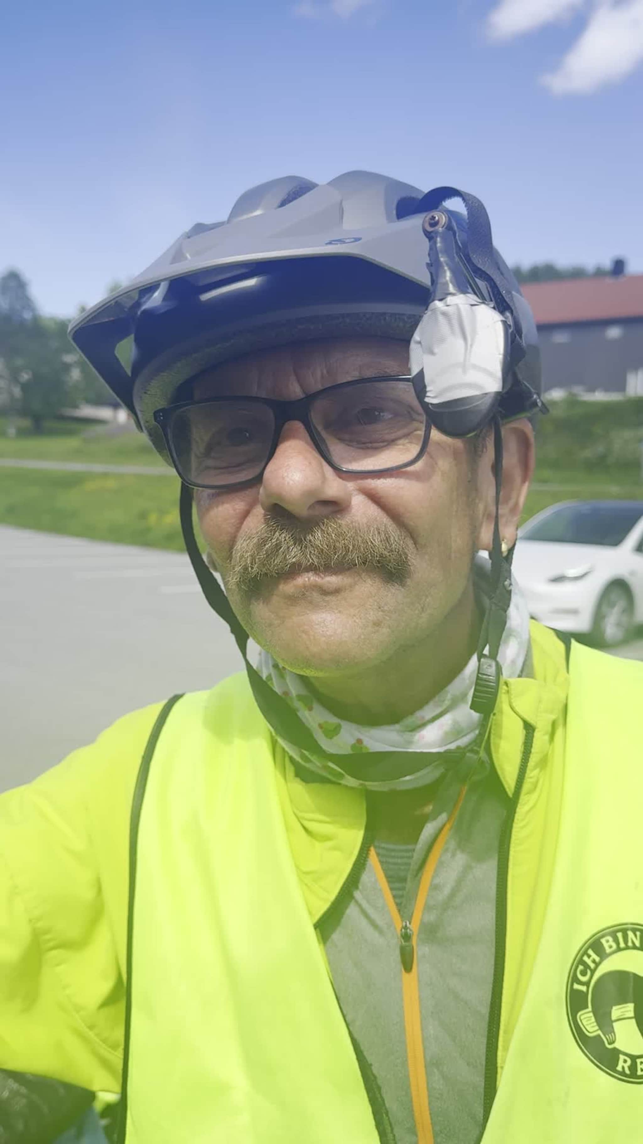 Kurt fra Tyskland lever ut drømmen på sykkelsetet
