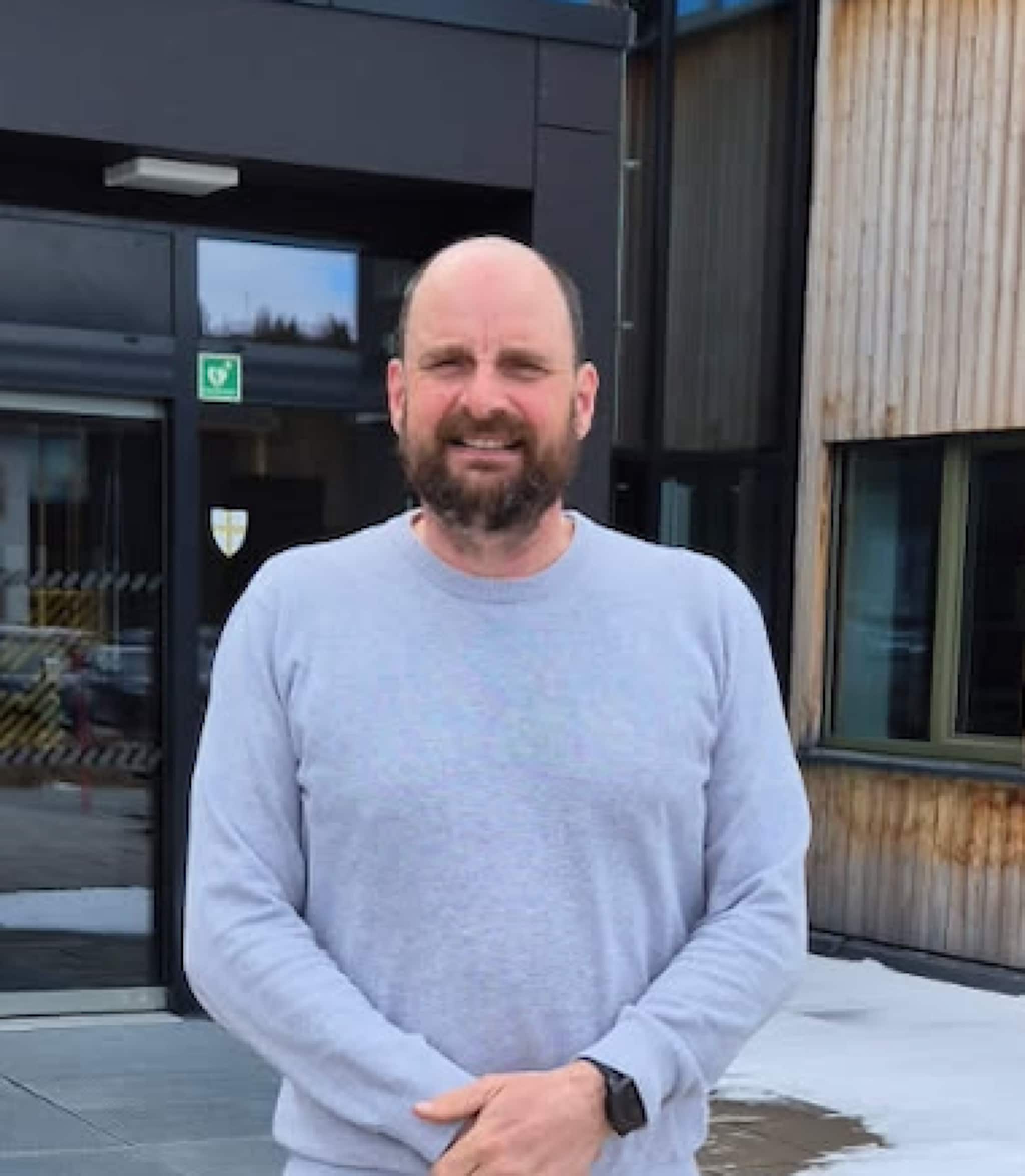 Nå avgjøres framtidas skole: Røros mobiliserer til folkemøte på Støren