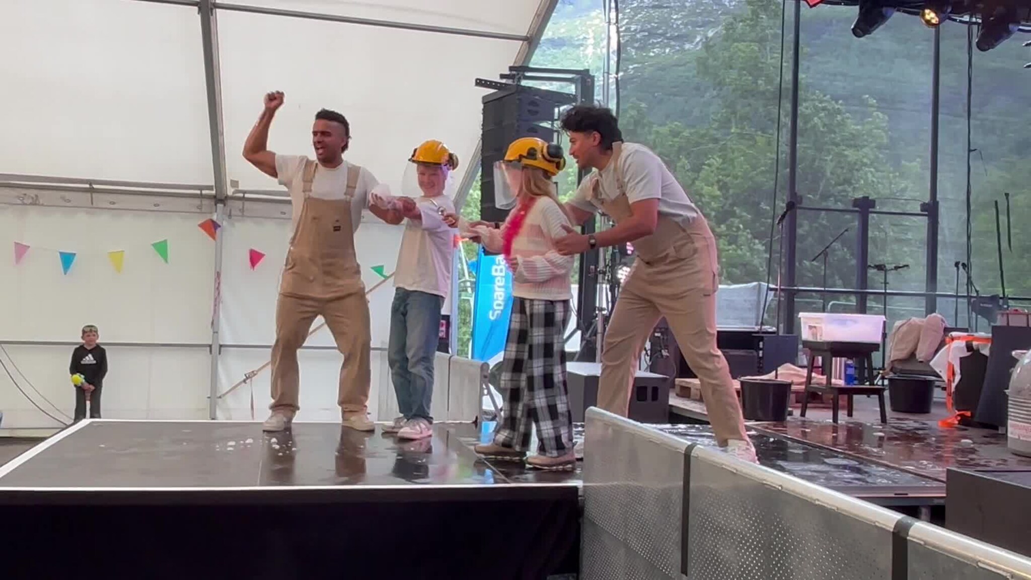 Vitenshitshow på Brøvøllsfestivalen