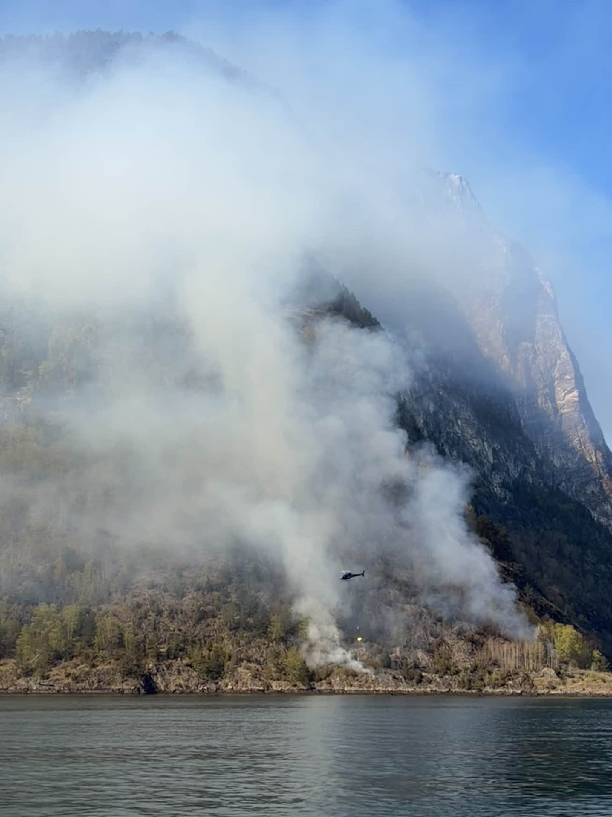 Brann i Nærøyfjorden