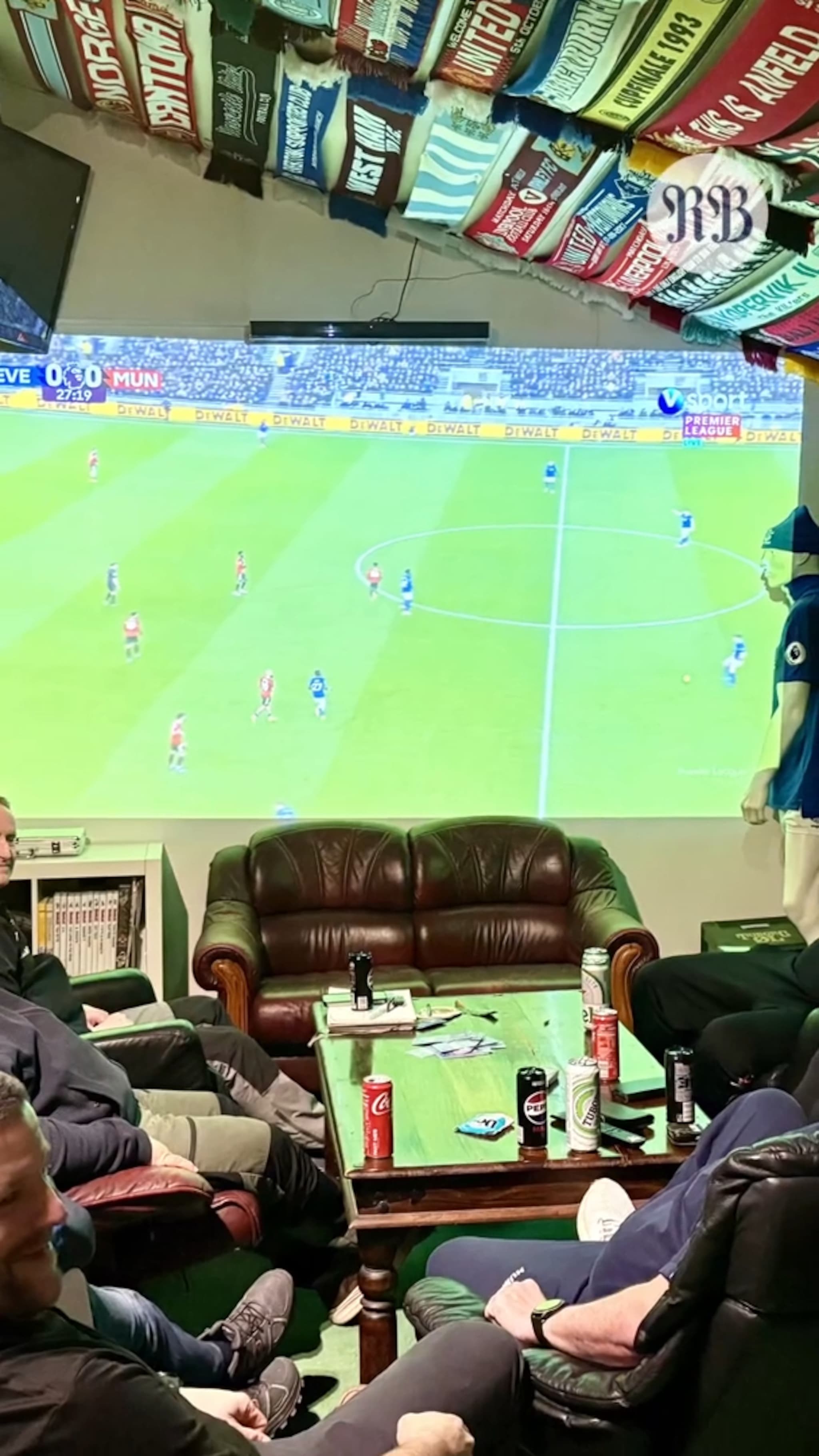 Bli med på privat fotballpub!