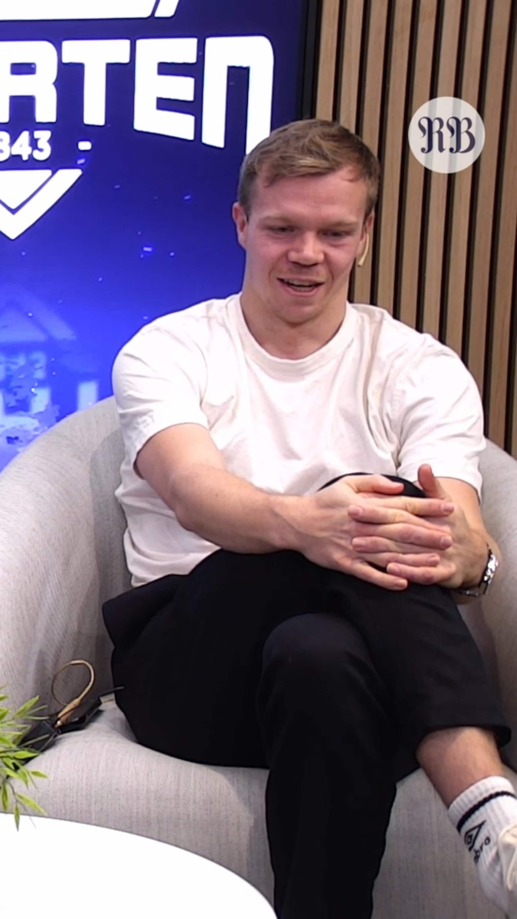 Avslører hemmelighet