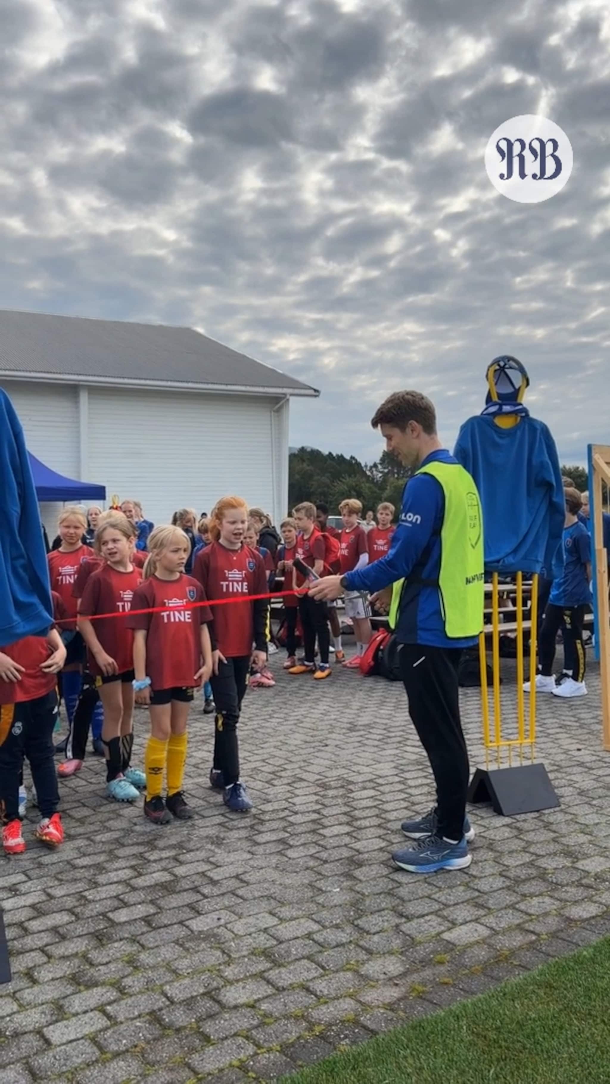 Barna jubler over nytt dekke!