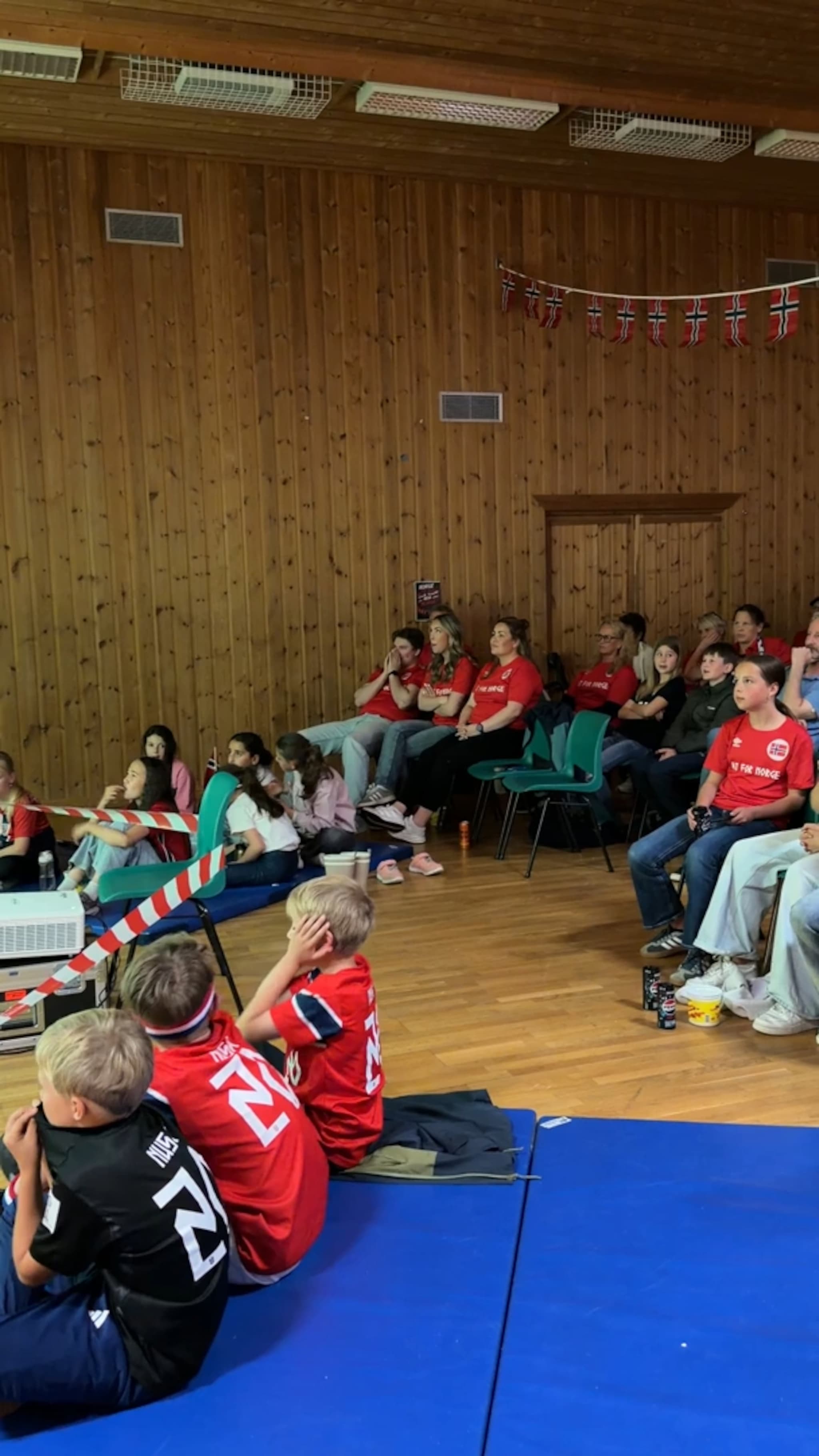 Nyland redder - da er det jubel på RivalhusetI