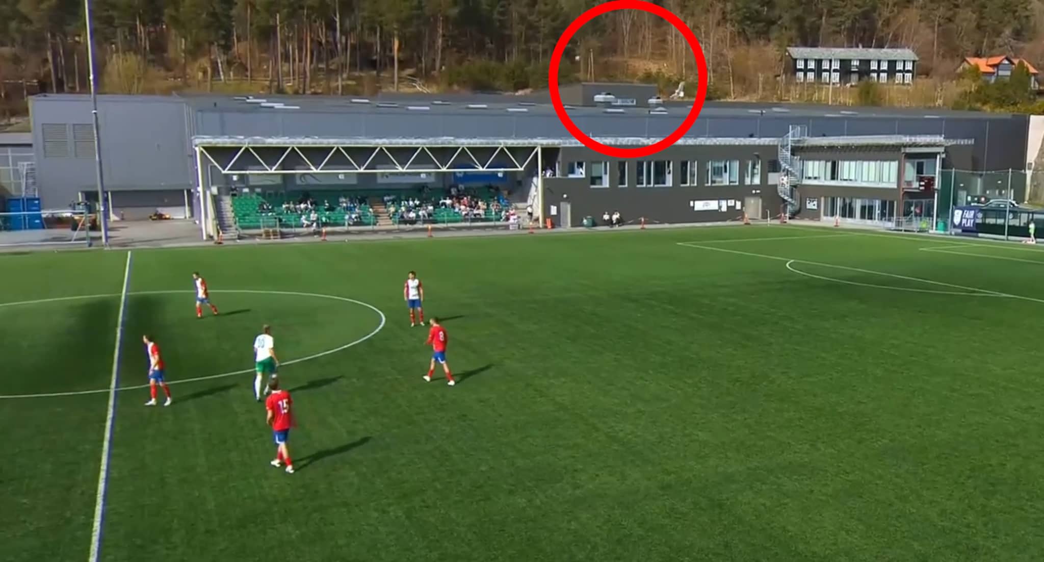 Her treffes måka av ballen