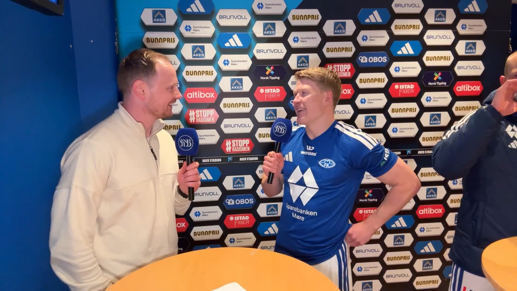 Kristian Eriksen stråler etter seieren mot RBK