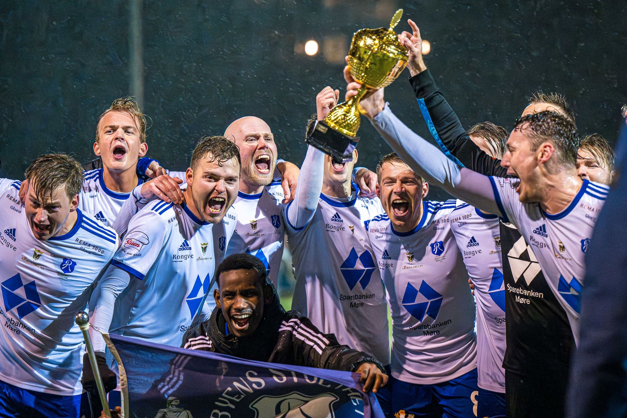 Se direkte: Rollon - Stordal/Ørskog Semifinale Sunnmørsposten cup herrer