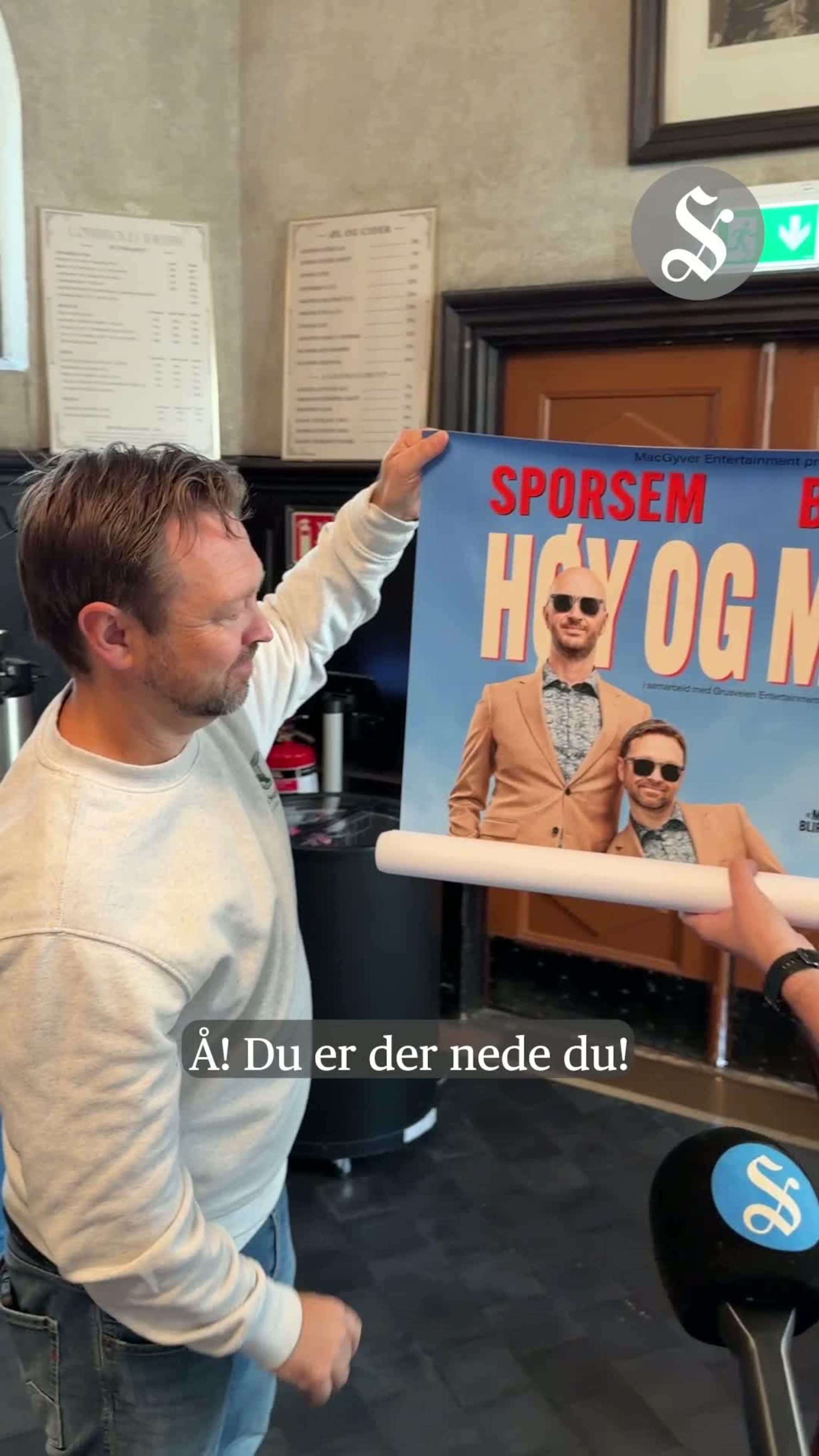 Høy og mørk