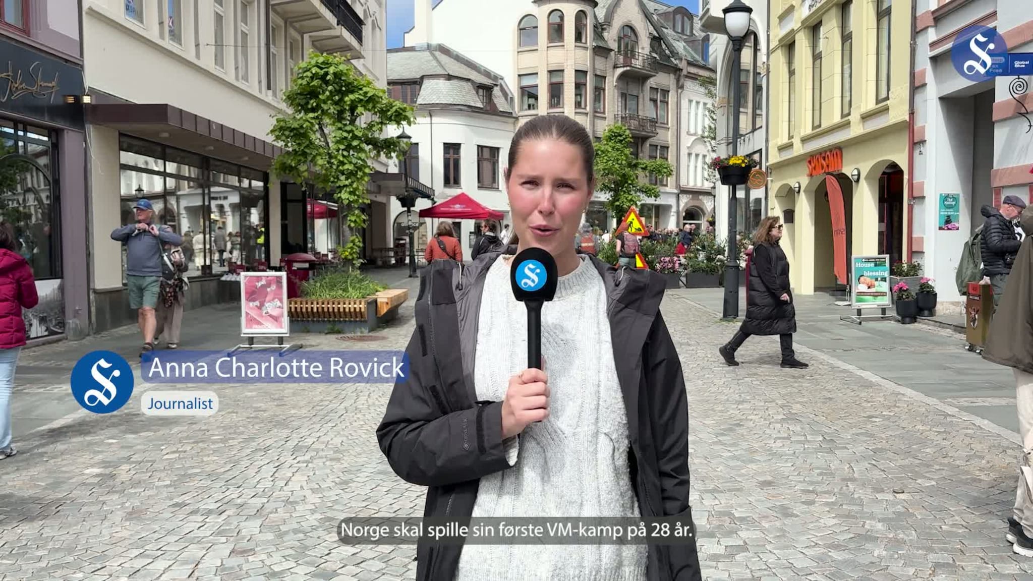 Har turistene fått med seg fotballfeberen?