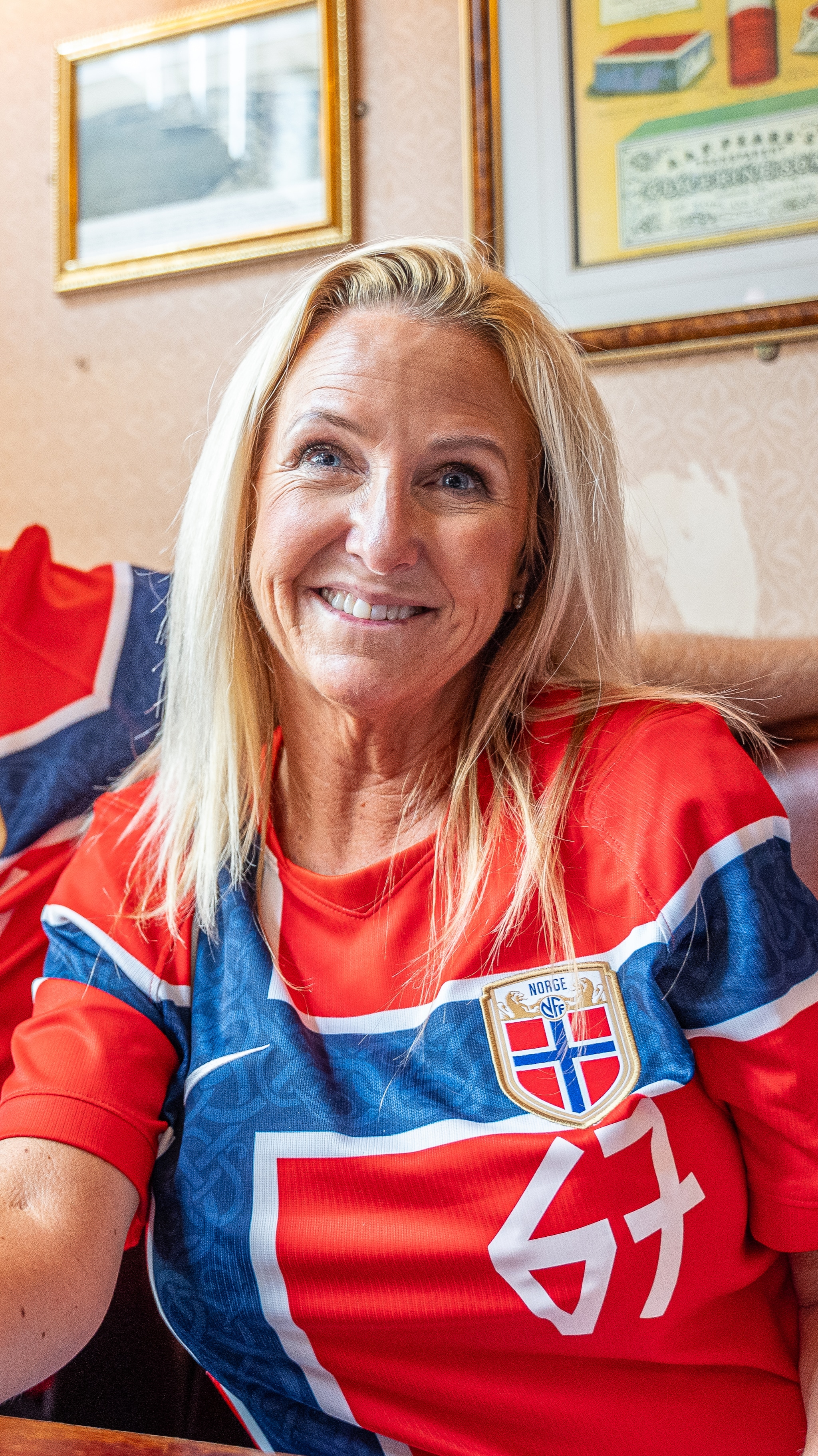 Gjengen ror på Dirty Nelly