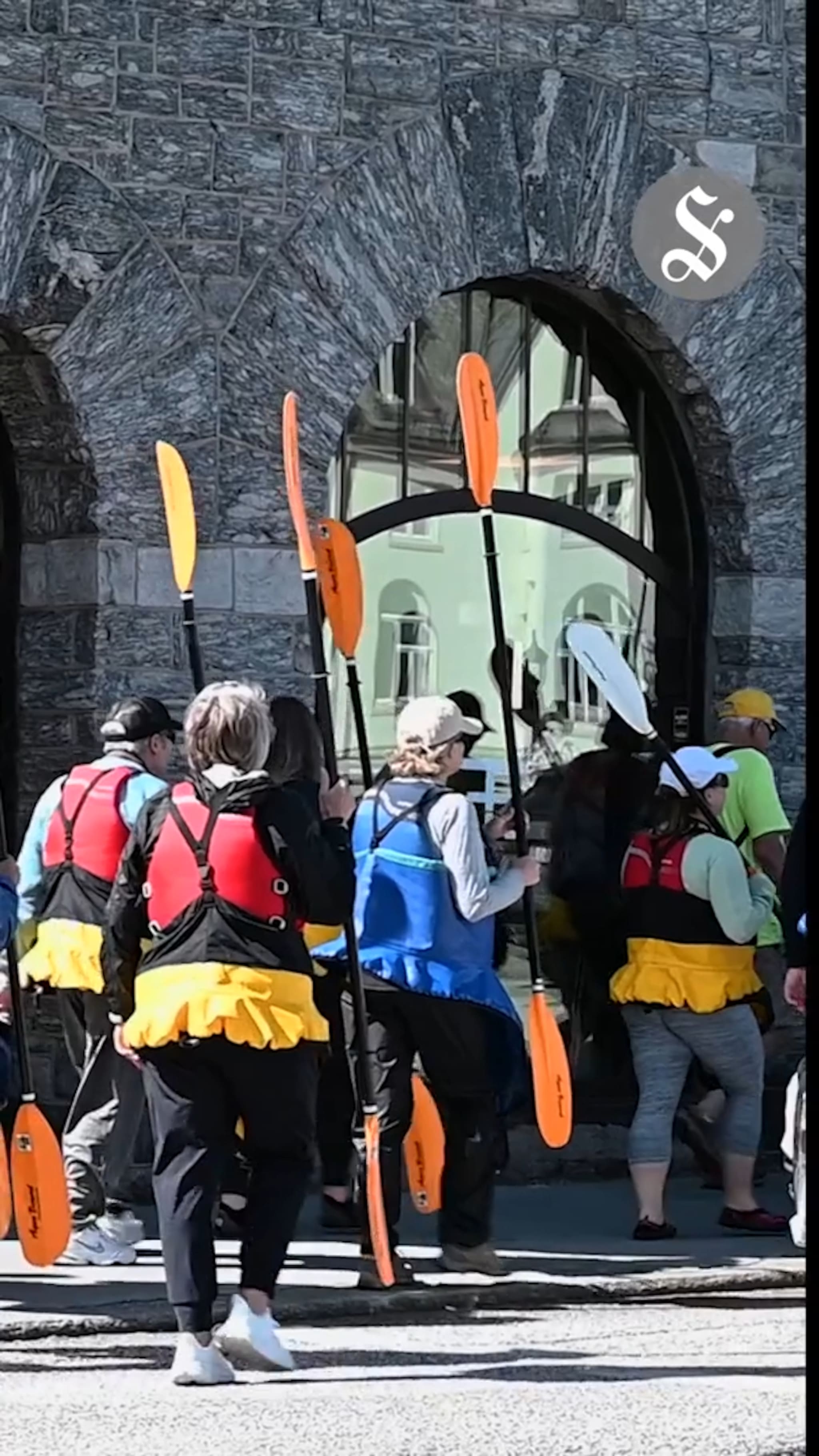 Naturglade turister i Ålesund