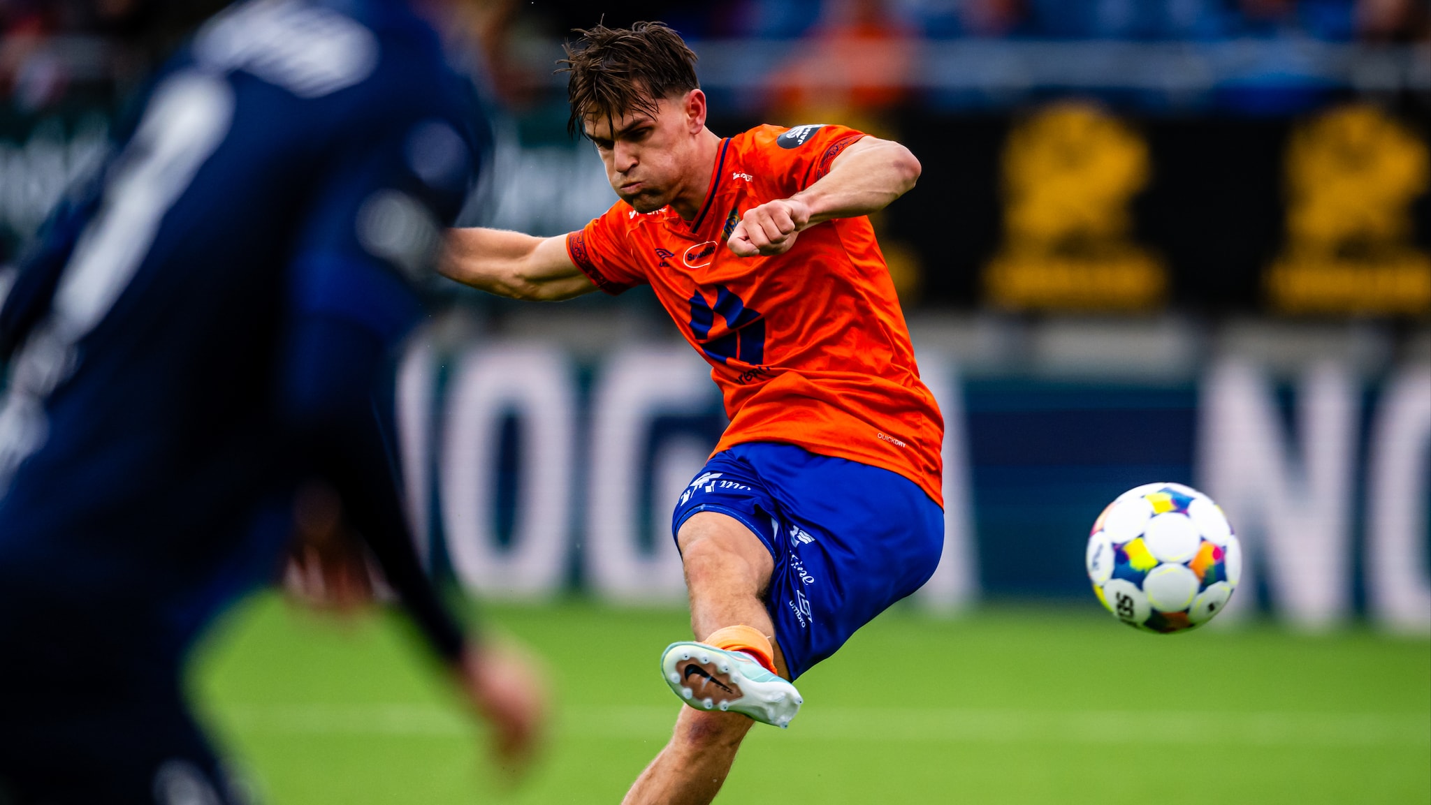Se Sunnmørsball direkte før AaFK-Brann