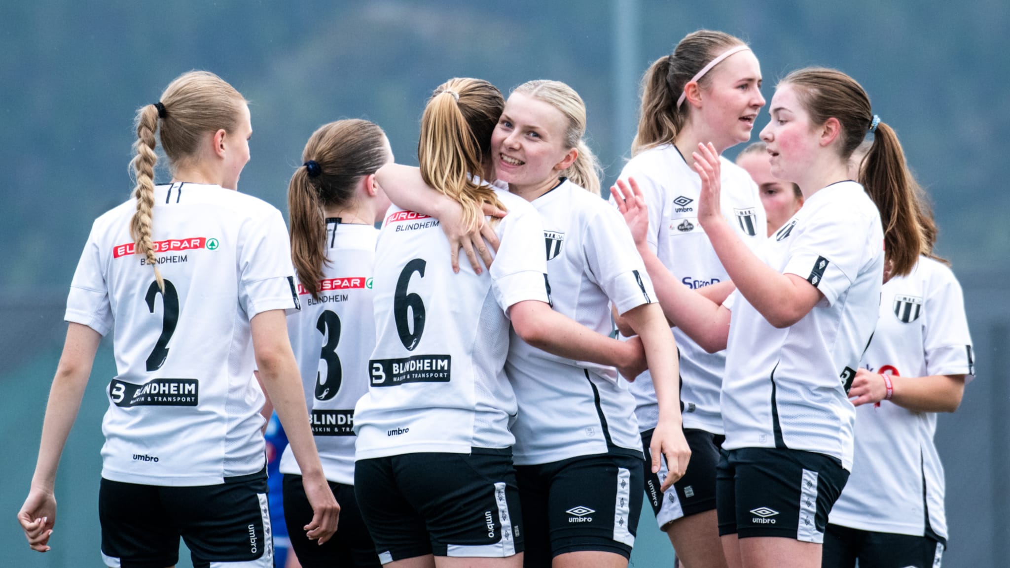 Se direkte: Aksla - Blindheim Semifinale Sunnmørsposten cup fotball kvinner
