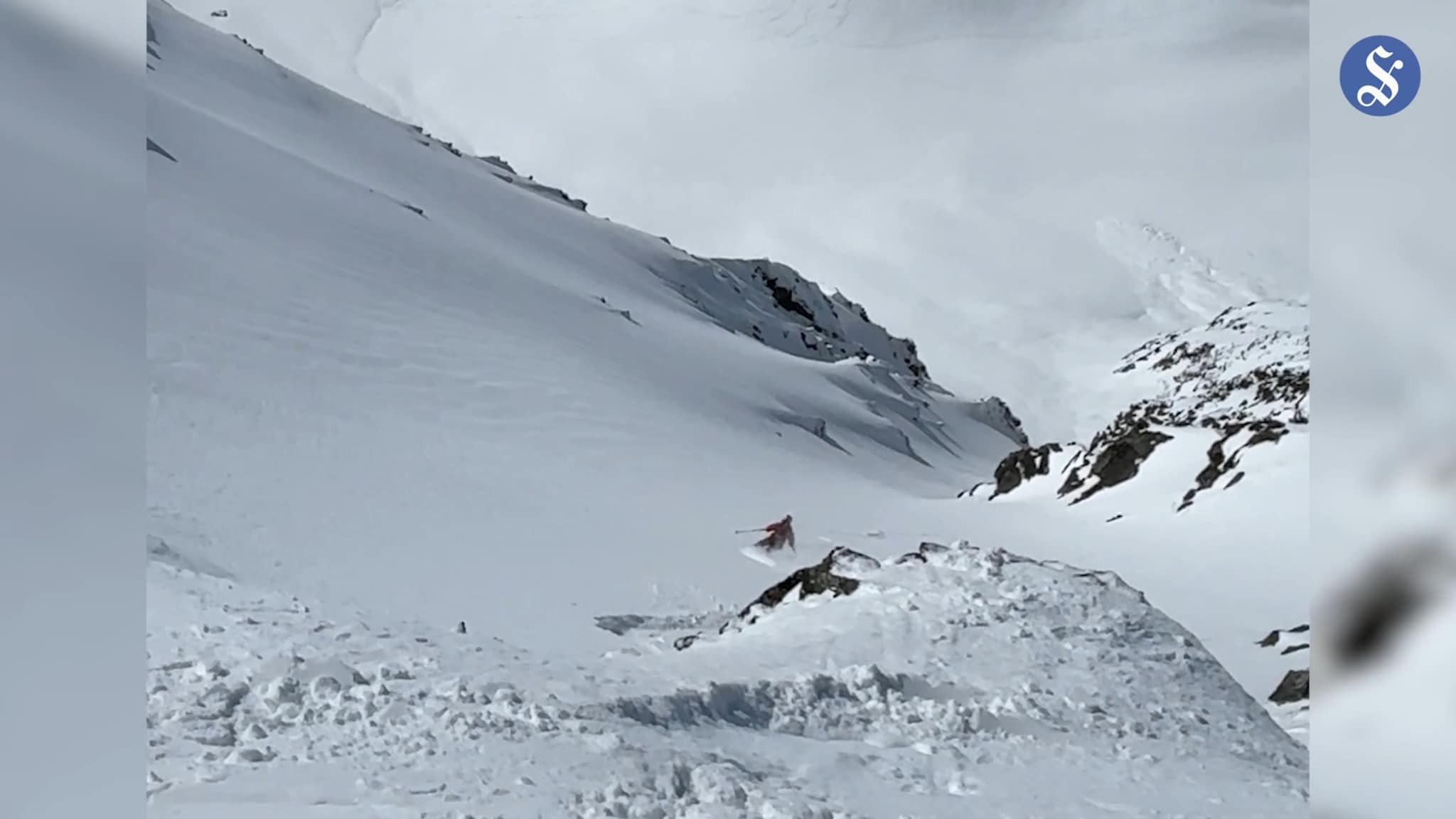 Snøskred på Kirketaket i Isfjorden
