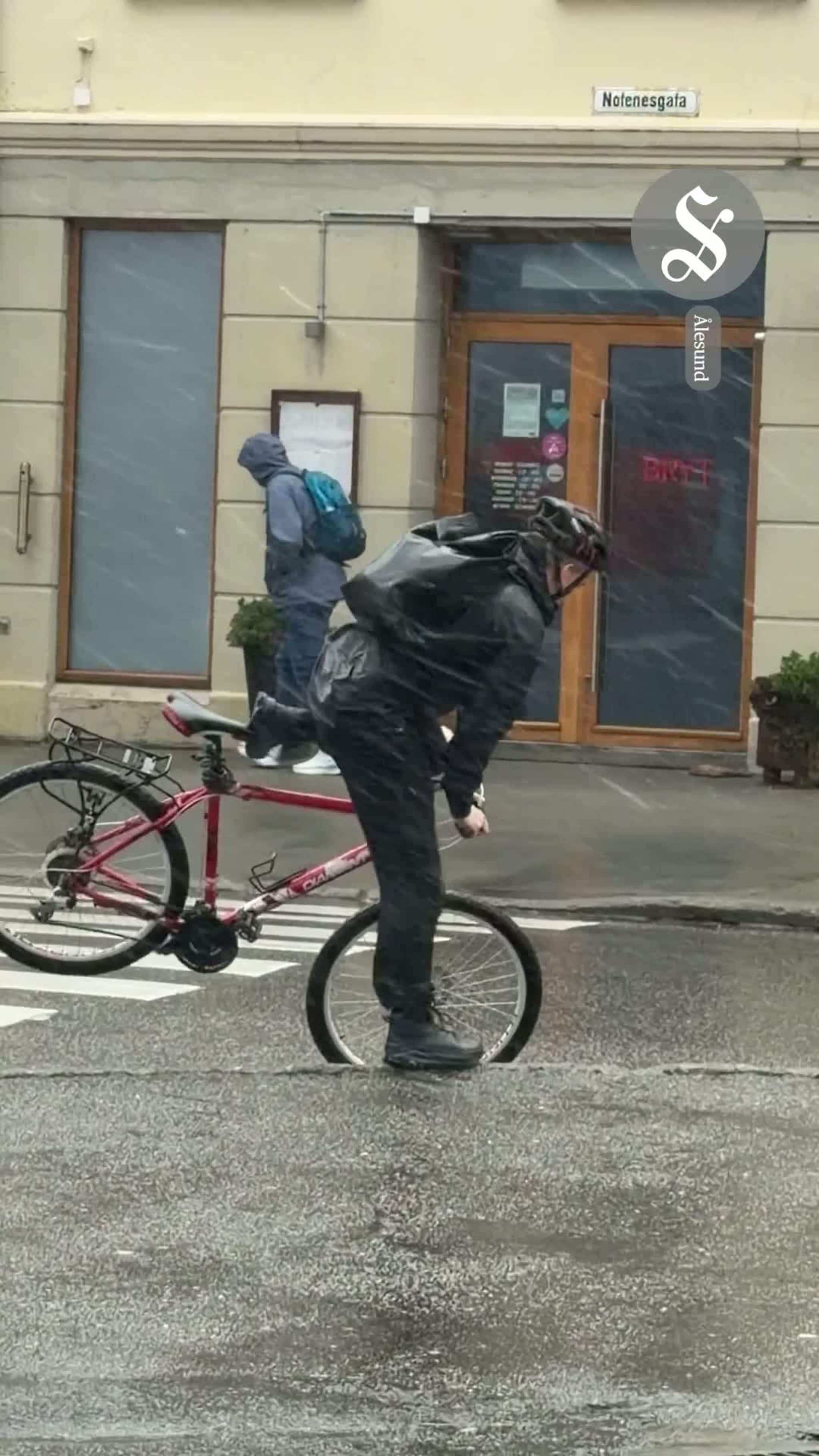 Her sliter folk i Ålesund