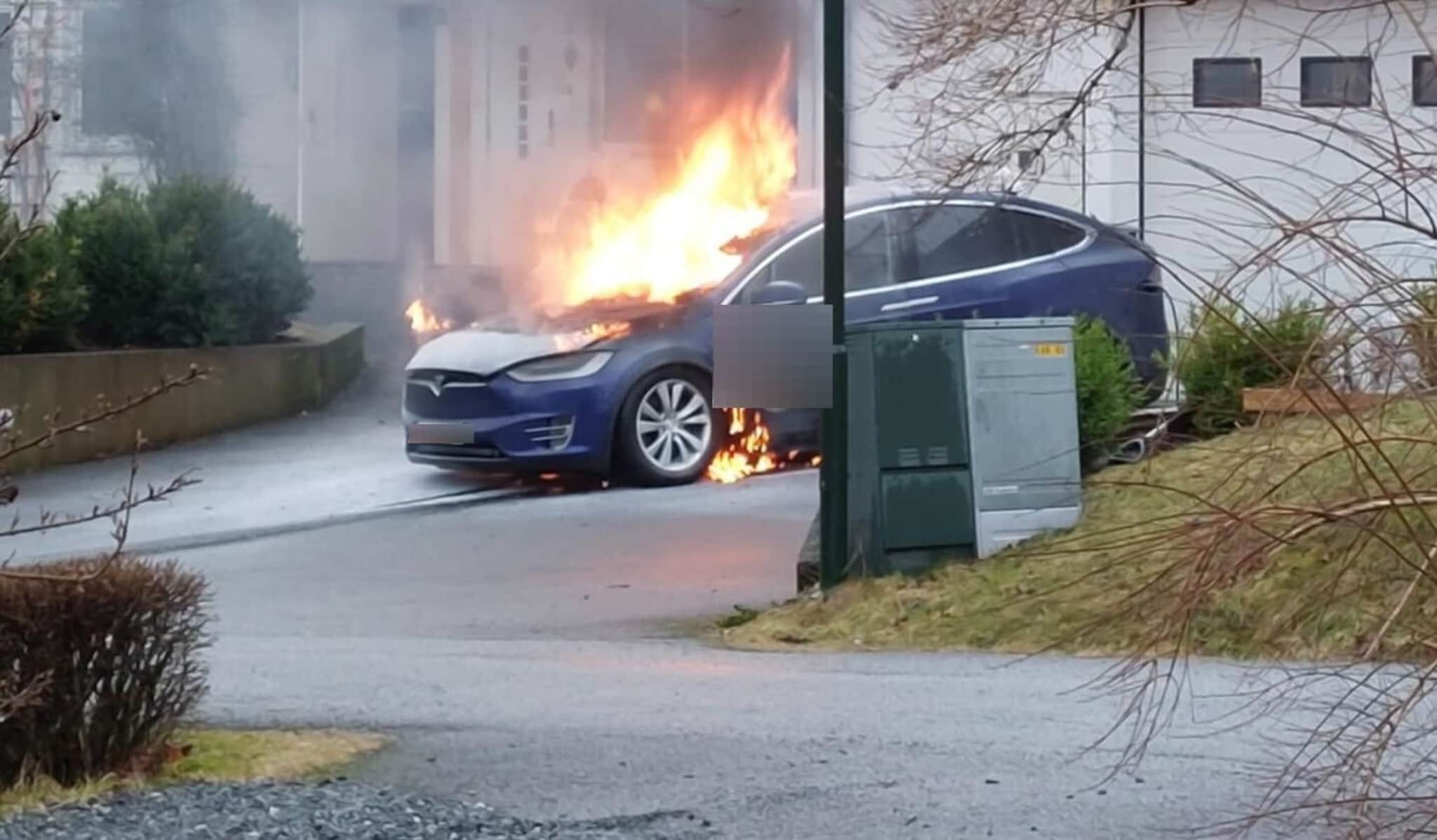 Tesla i full fyr