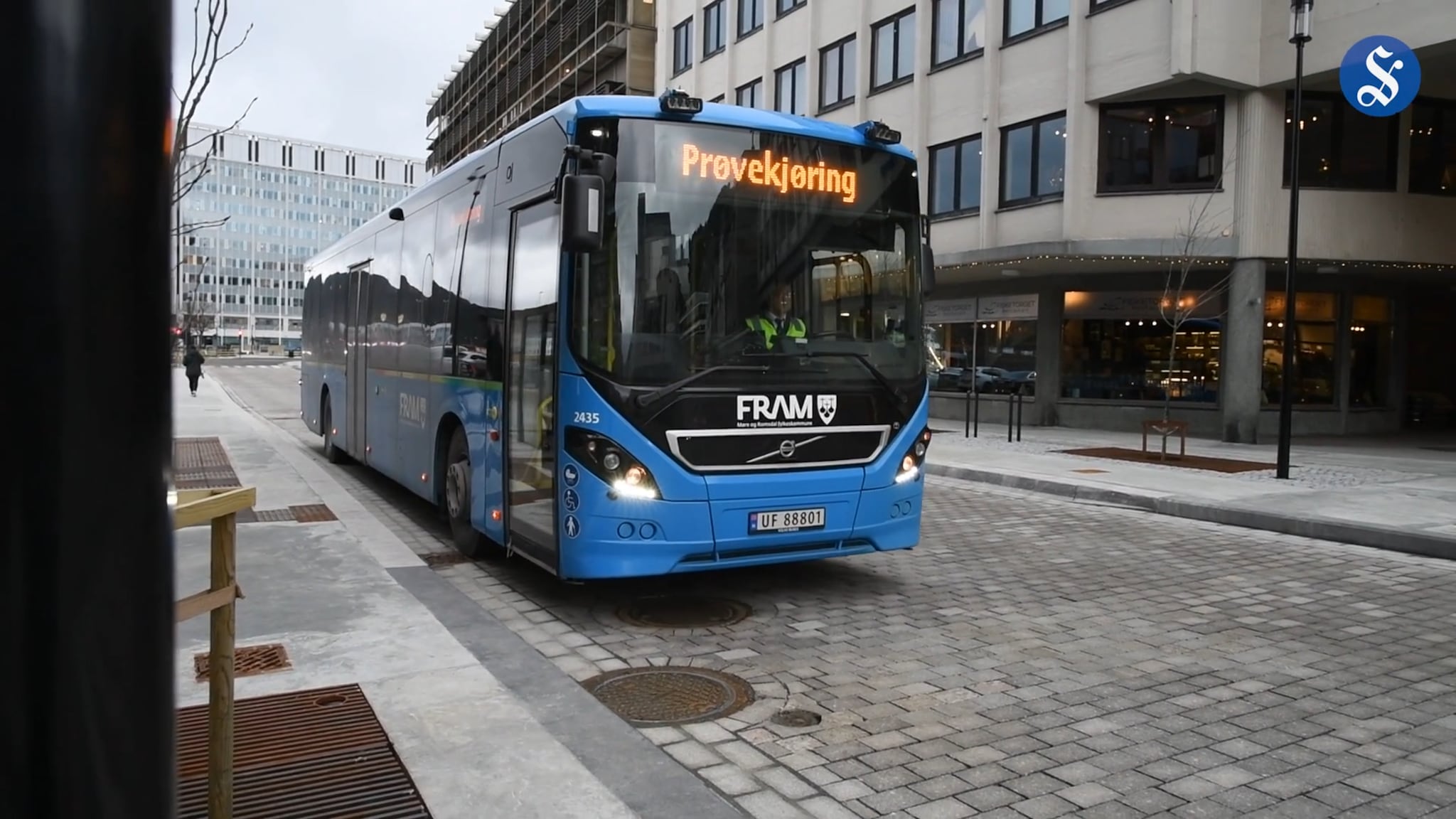 Sunnmørsposten tester de nye busstraseene i Ålesund sentrum