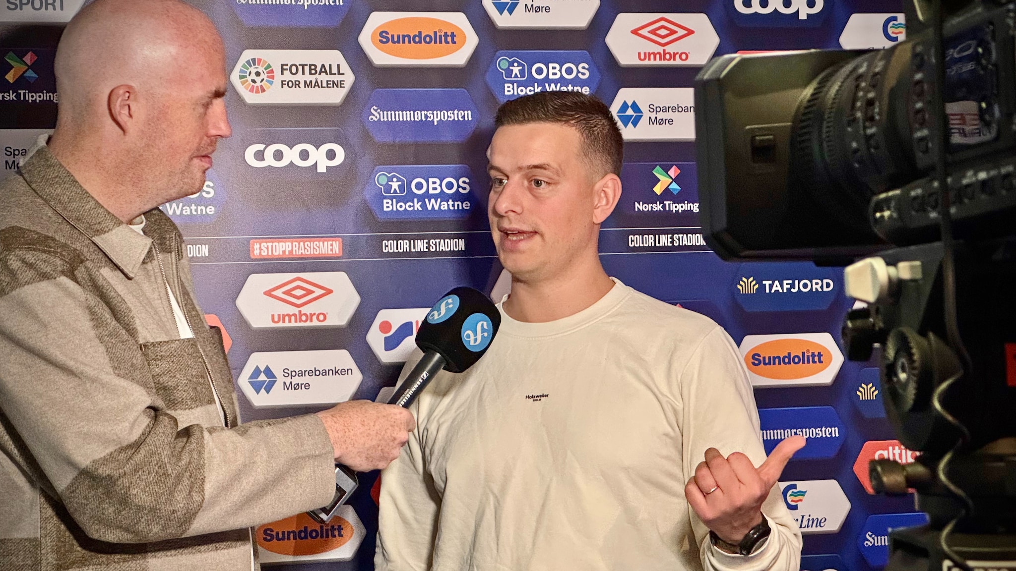 Se Sunnmørsball direkte: AaFK - Åsane Før kampen-sending.