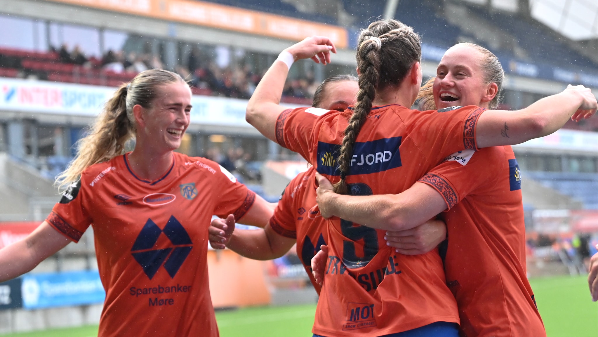 Sunnmørsball direkte: AaFK Kvinner - Molde Før kampen-sending fotball kvinner