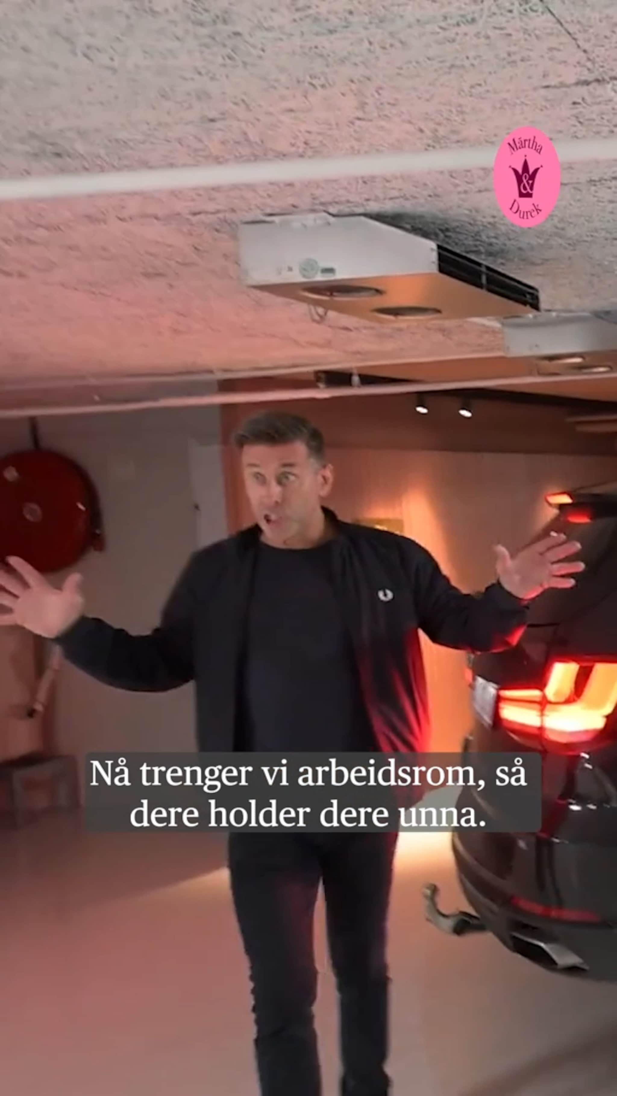 – Nå trenger vi arbeidsrom. Dere holder dere unna