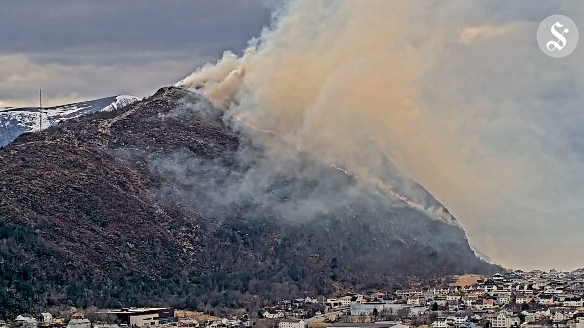 Studio direkte: Storbrann på Sukkertoppen