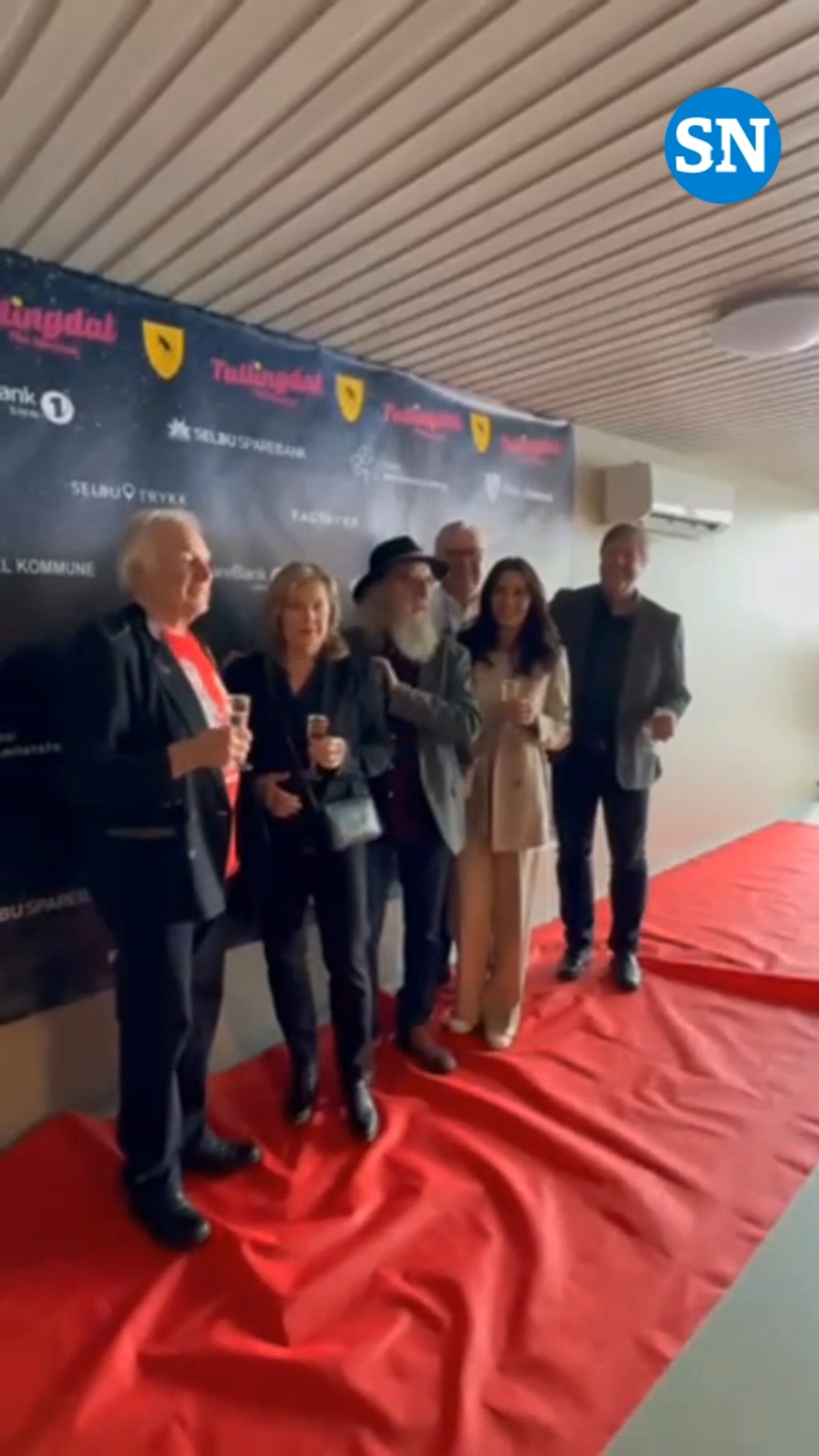 Stjernespekket på lokal filmpremiere