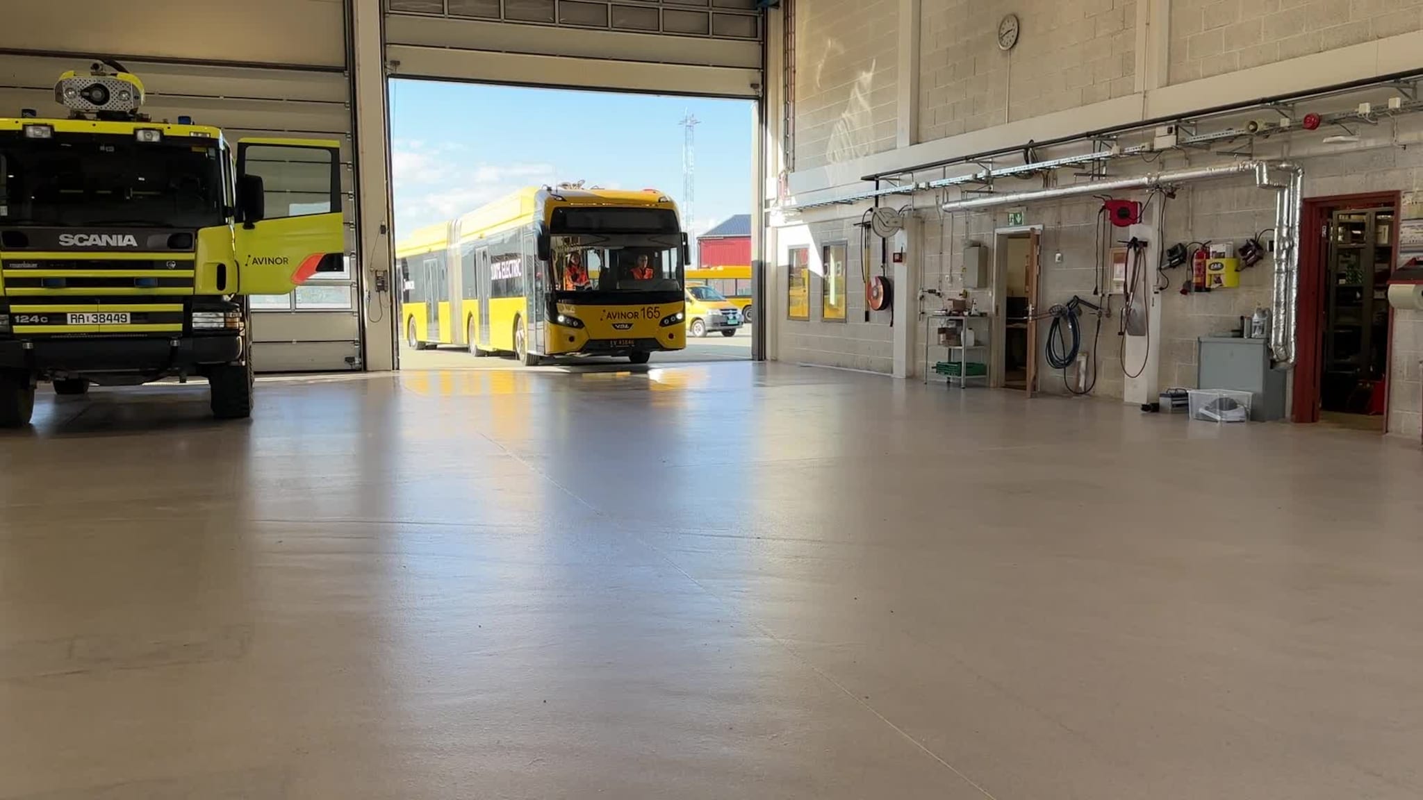 Trondheim lufthavn Værnes har fått elektrisk buss