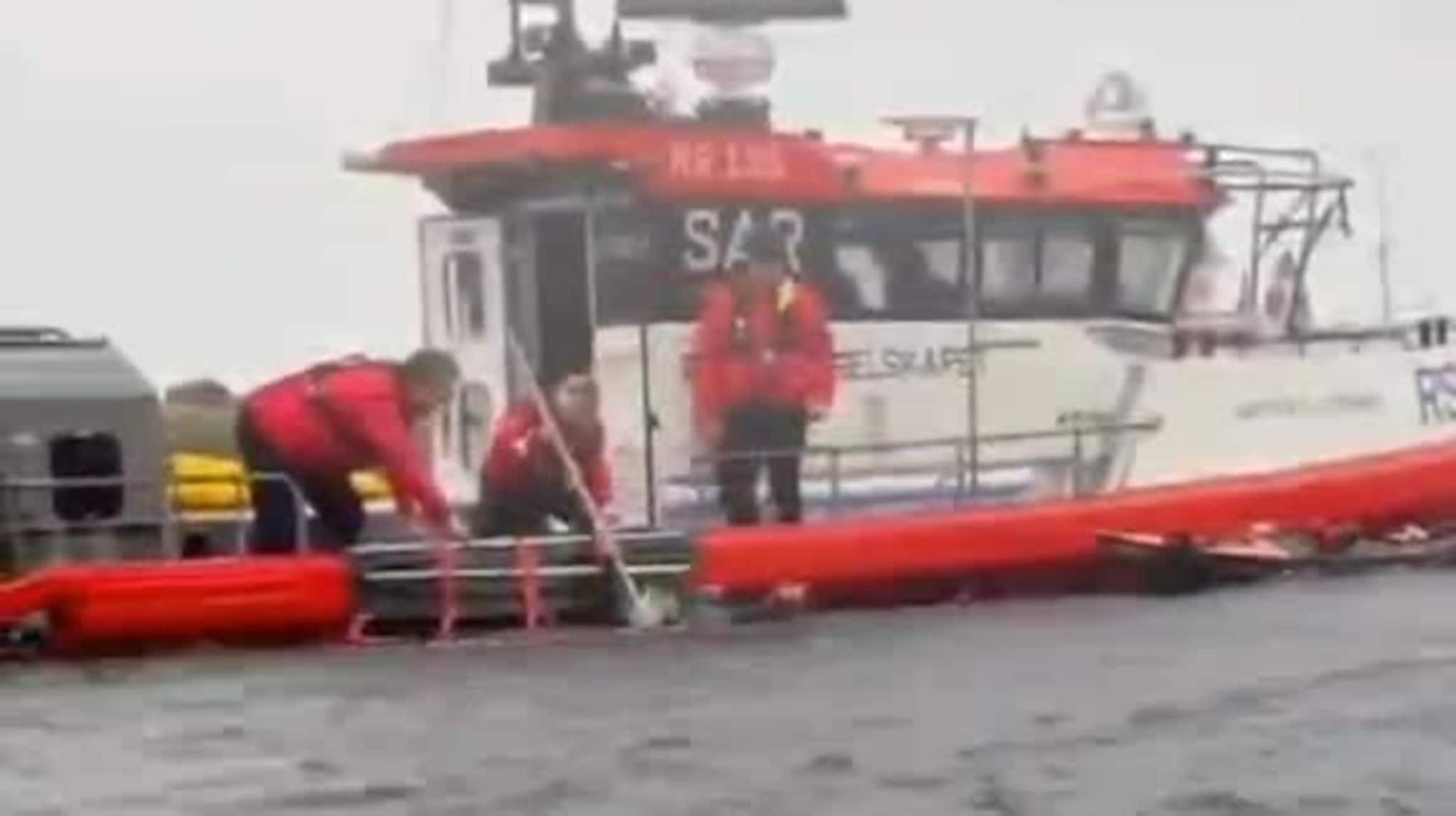 Redningsselskapet fekk øve på redning frå vatn med Laila Reigstad som den "forulukka"