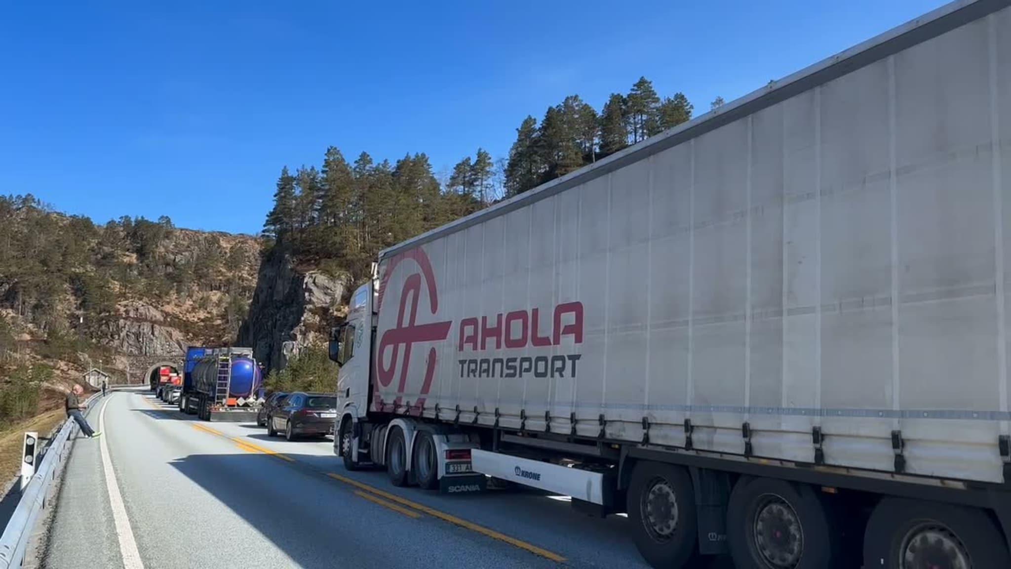 Kø på E39 i Romarheimsdalen