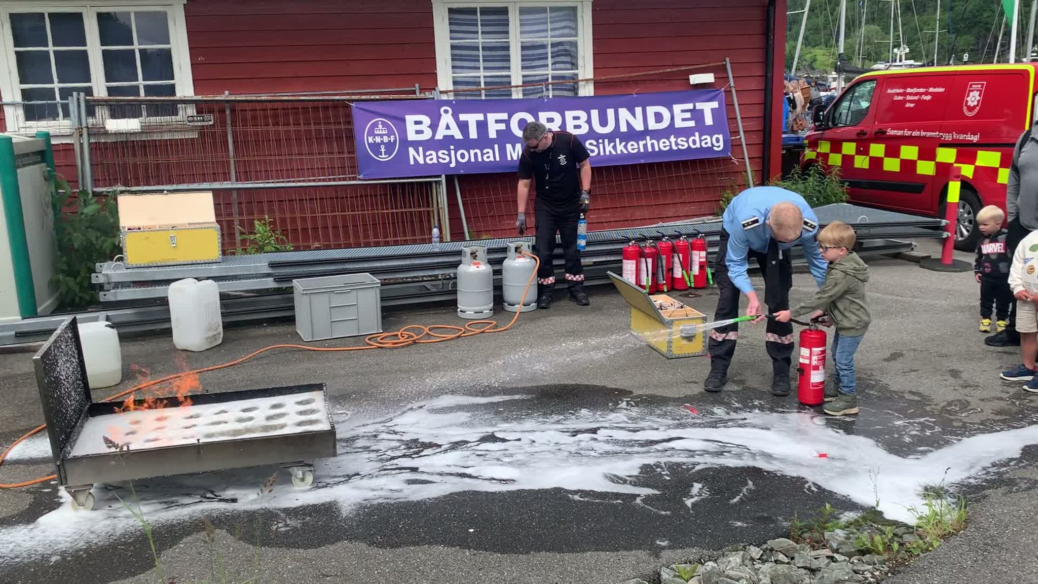 Test med brannsløkkeapparat