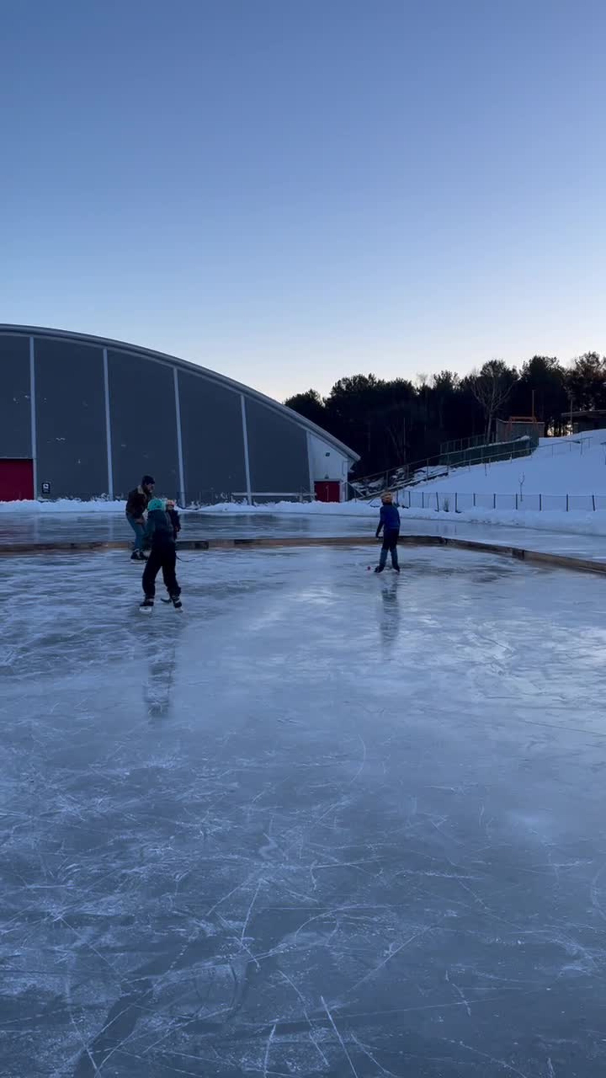 Ishockeykamp i Knarvik
