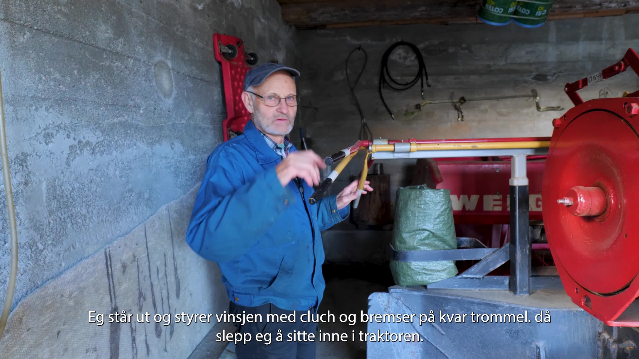 Rune fortel om arbeidet på småbruket