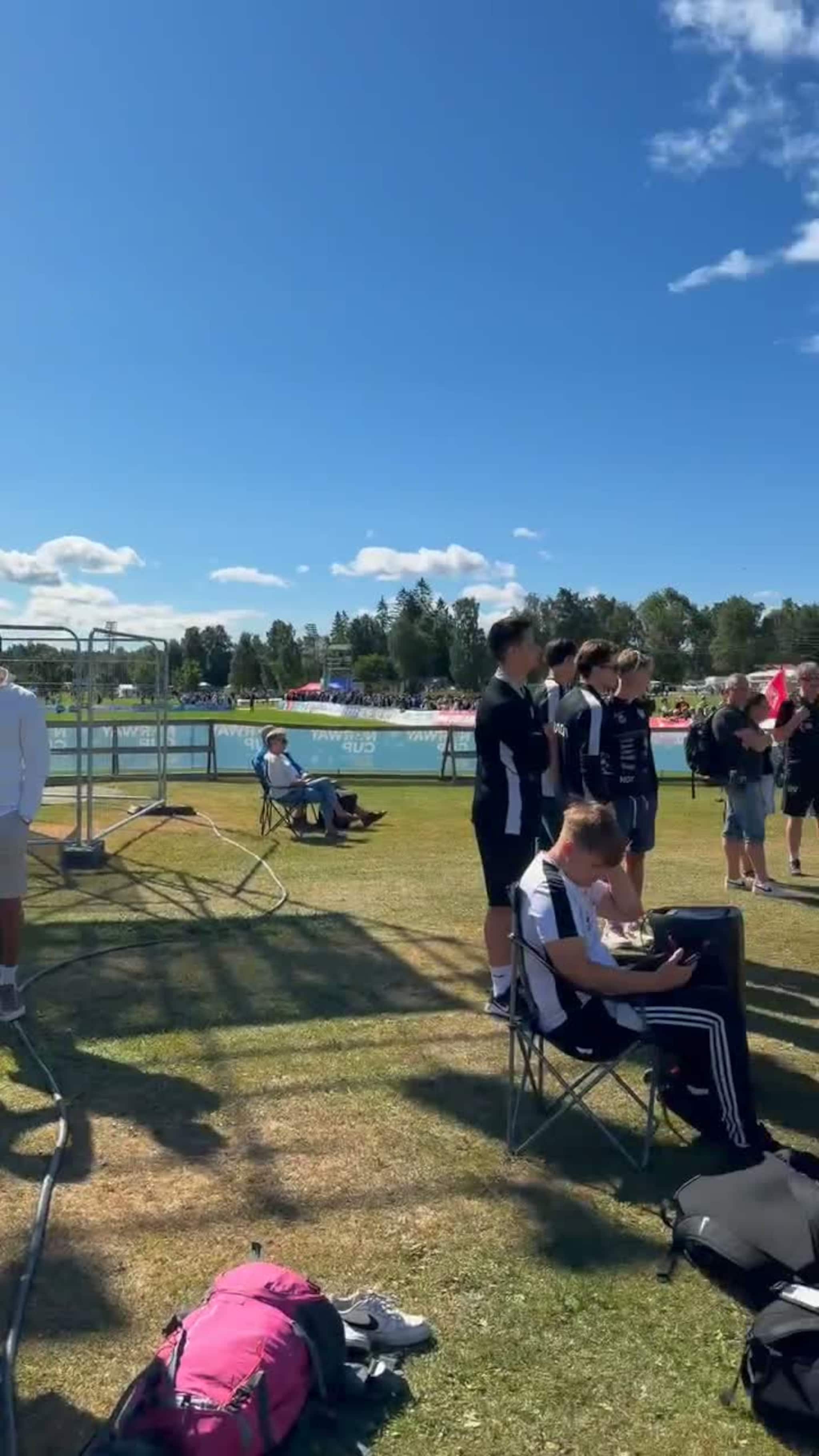 Radøy-leiren før første Norway cup-kamp