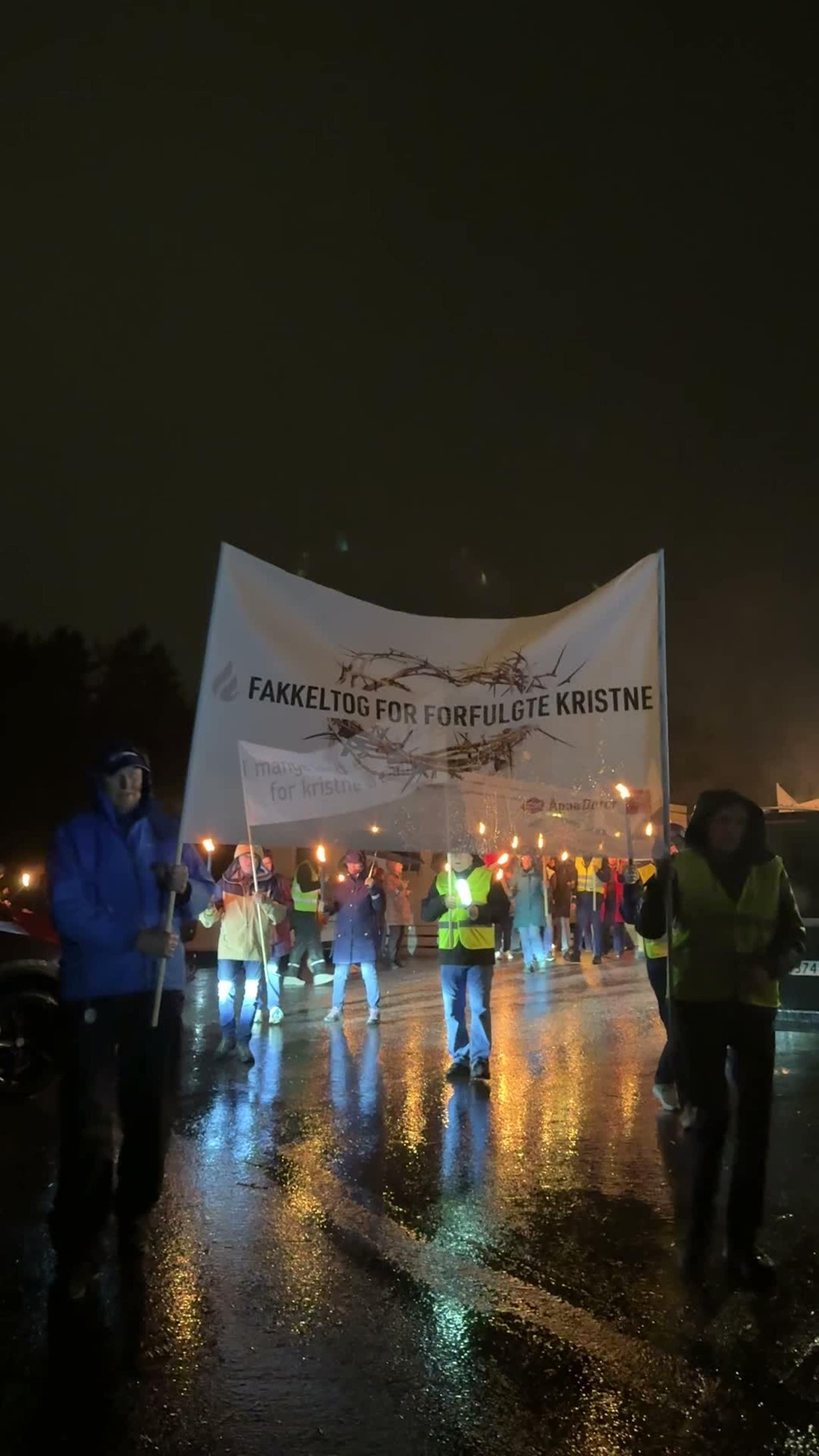 Fakkeltog i Knarvik for forfølgde kristne