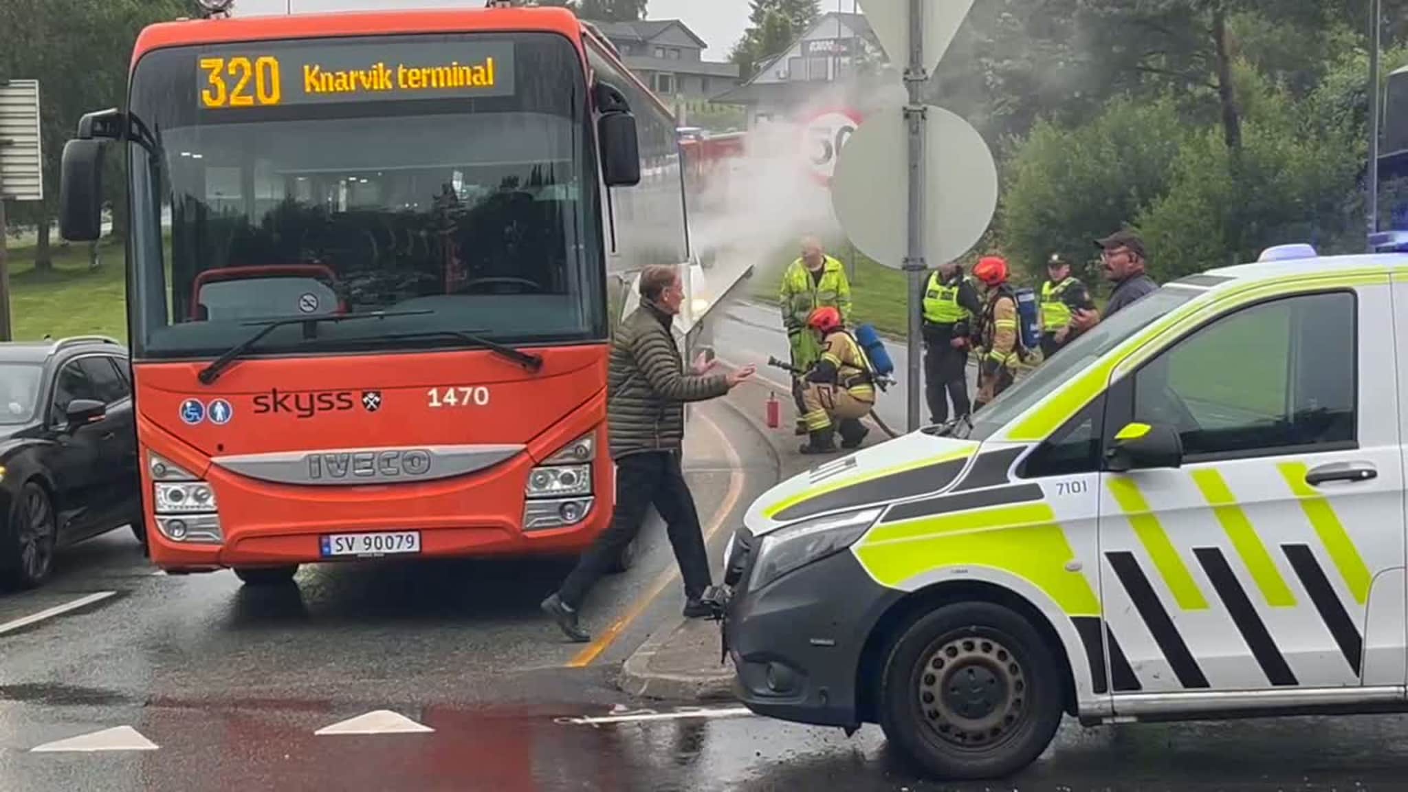 Brann i buss i Knarvik