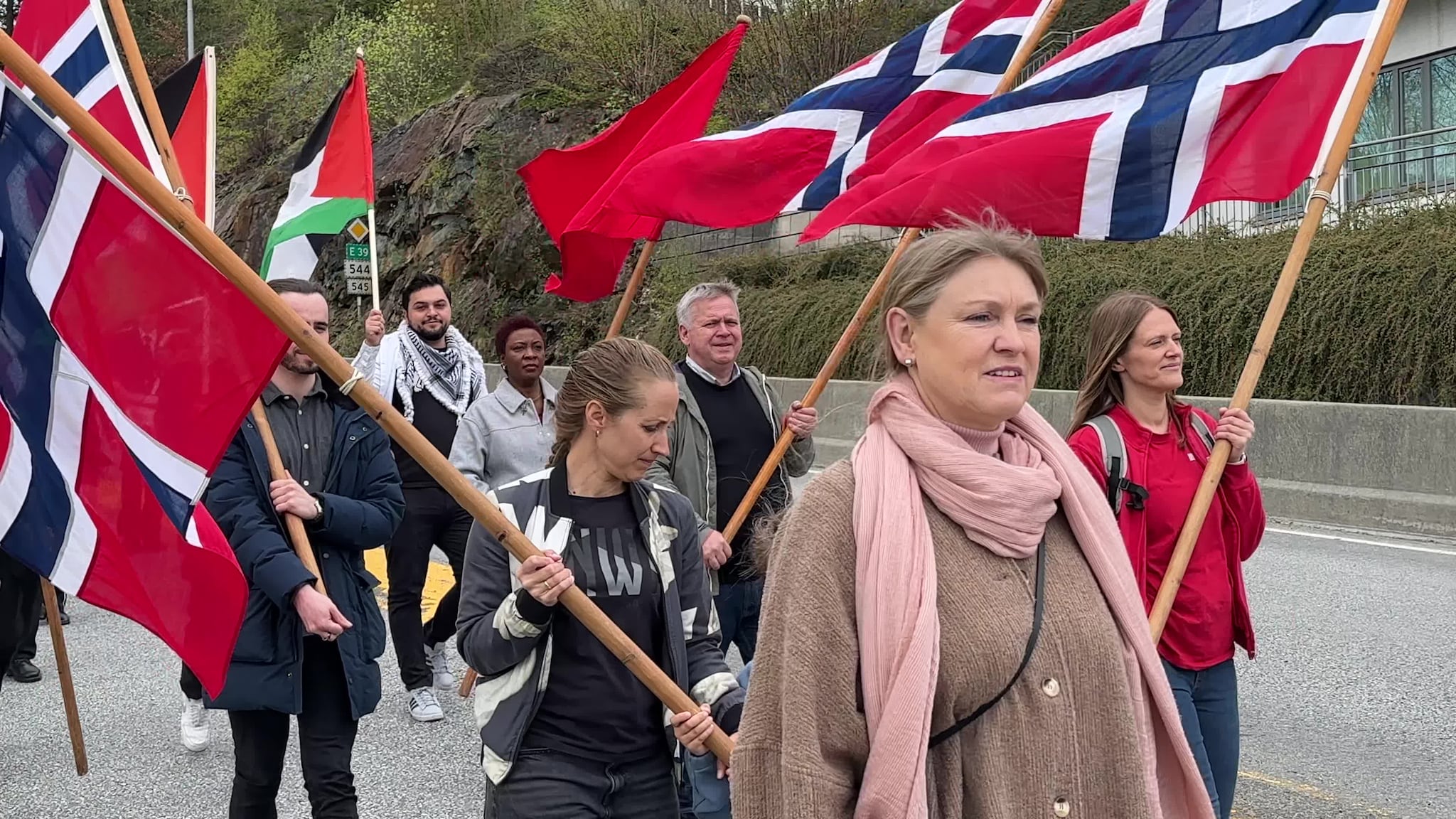 1.mai-toget i Leirvik