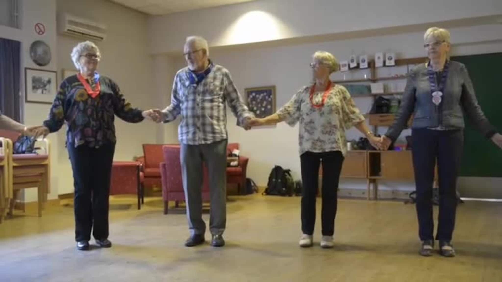 Gla´dans i Turnhallen