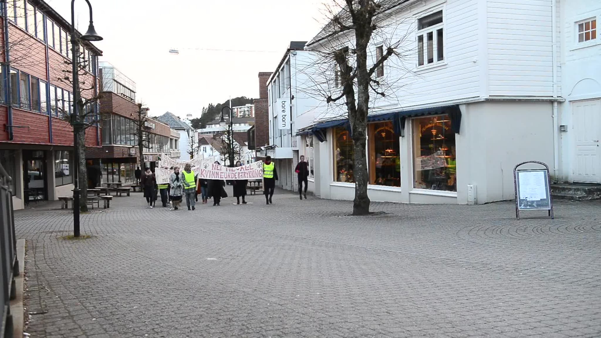Sjå 8. mars-toget i Borggata