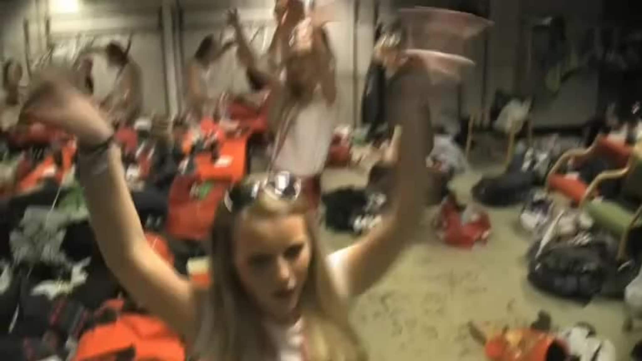 På innsida av russerevyen