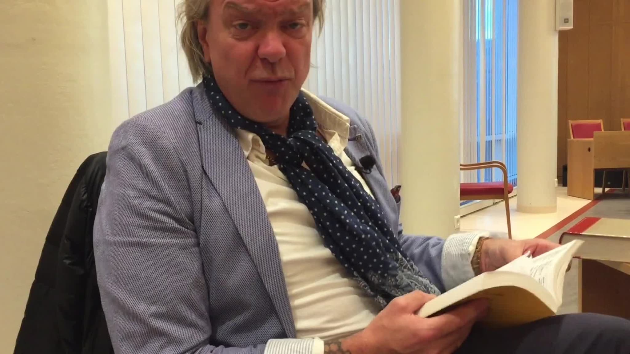 Her slår Alex Rosèn eit slag for nynorsken