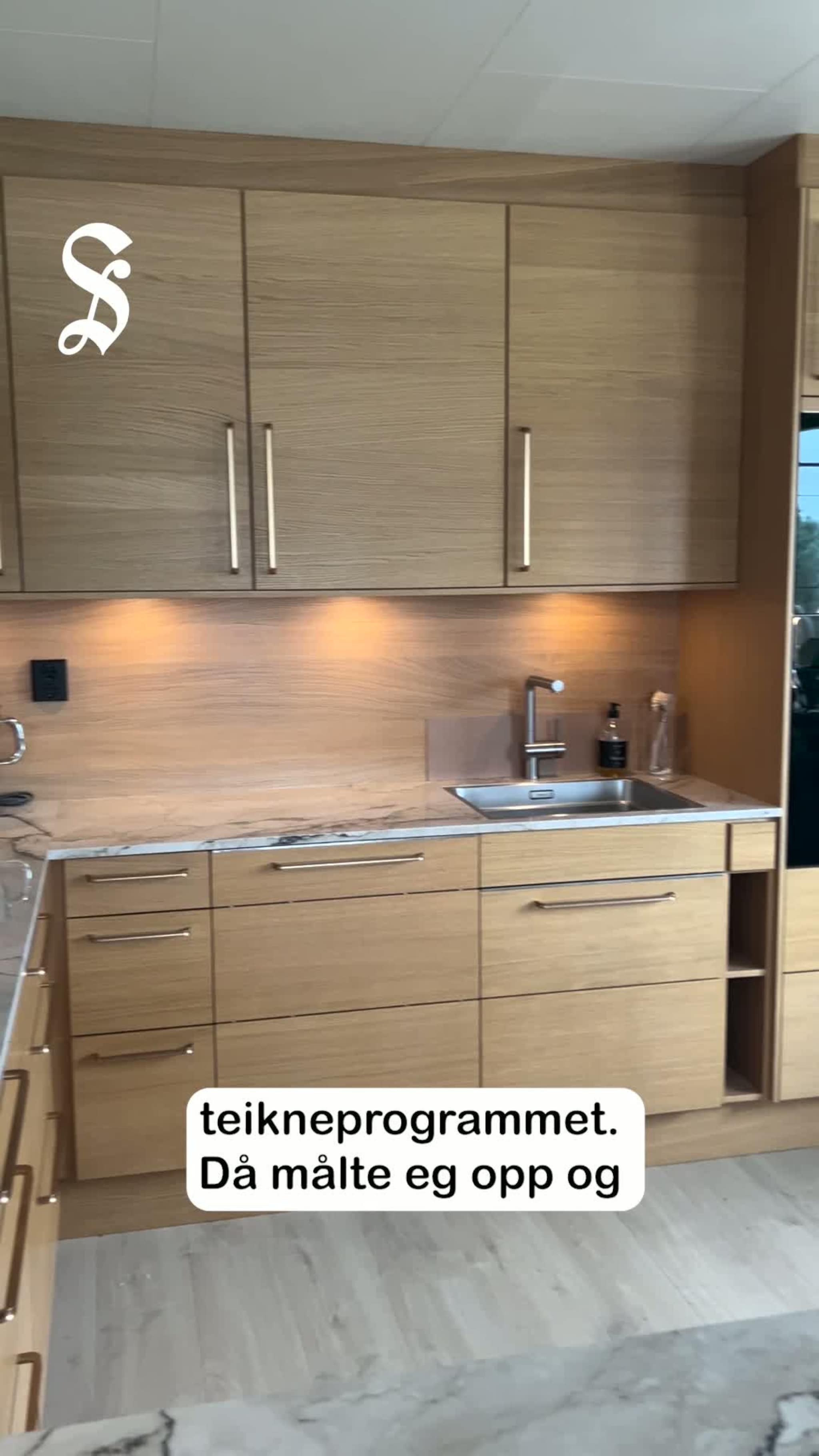 Eirin teikna kjøkenet sjølv