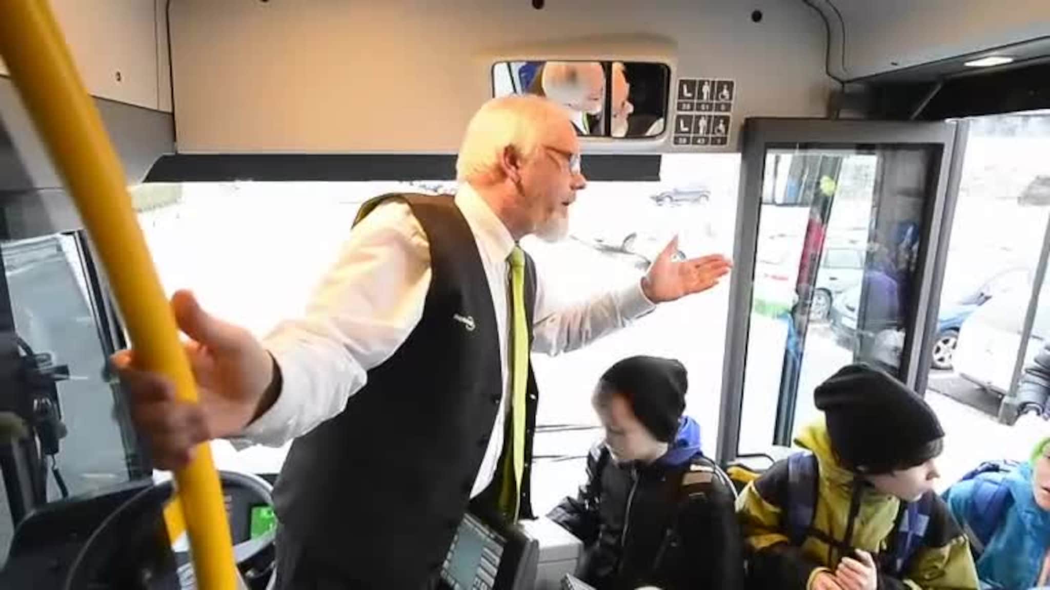 Full buss til Kårevik