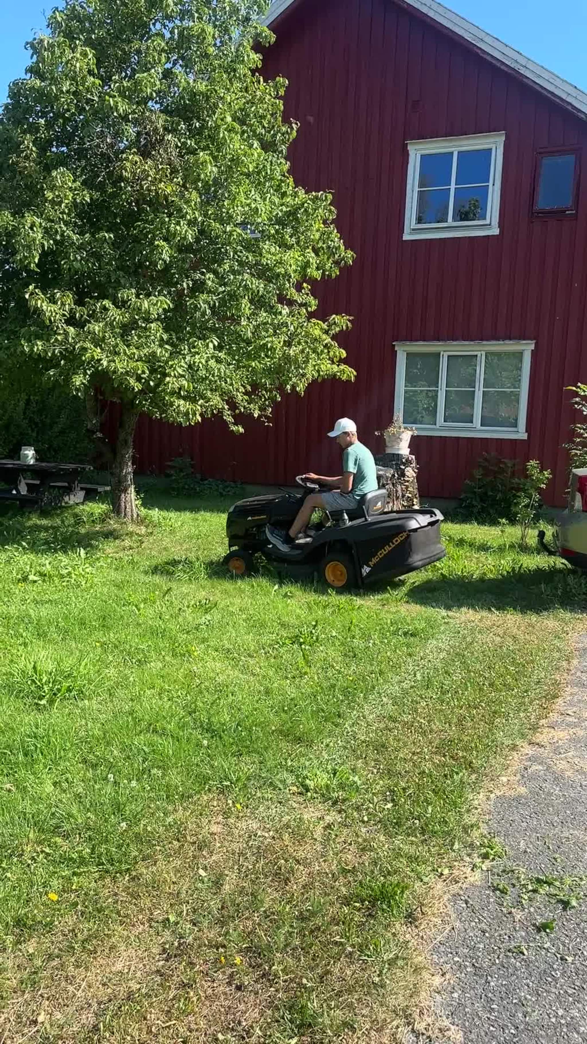 Aksel med sommerjobb